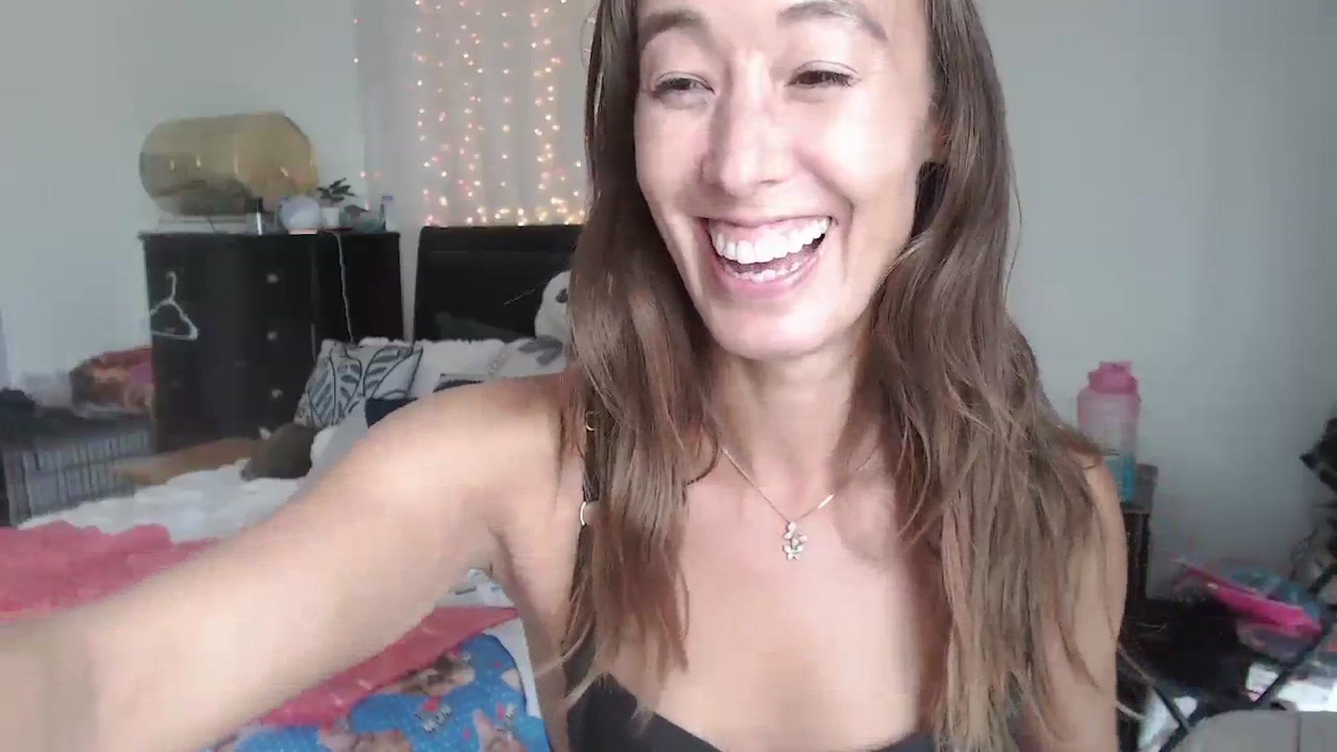 Gallery image thumbnail from Christy_Love's myfreecams stream on, 09/03/2023, 23:15 image 13 of 20