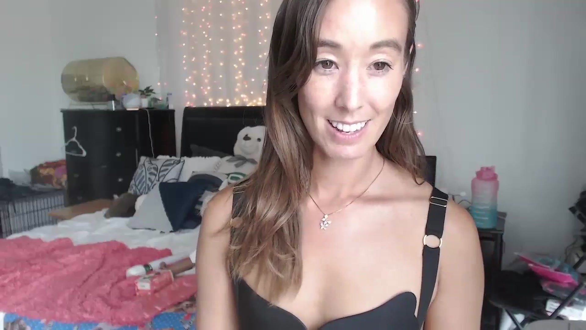 Gallery image thumbnail from Christy_Love's myfreecams stream on, 09/03/2023, 23:15 image 8 of 20