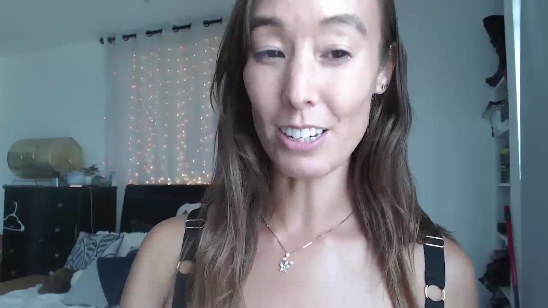 Gallery image thumbnail from Christy_Love's myfreecams stream on, 09/03/2023, 23:15 image 3 of 20