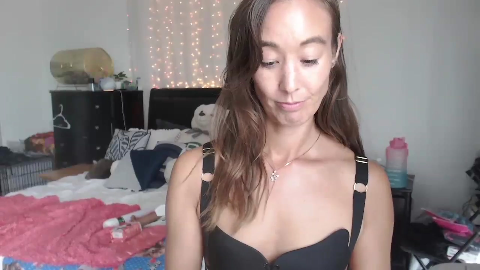 Gallery image thumbnail from Christy_Love's myfreecams stream on, 09/03/2023, 23:15 image 6 of 20