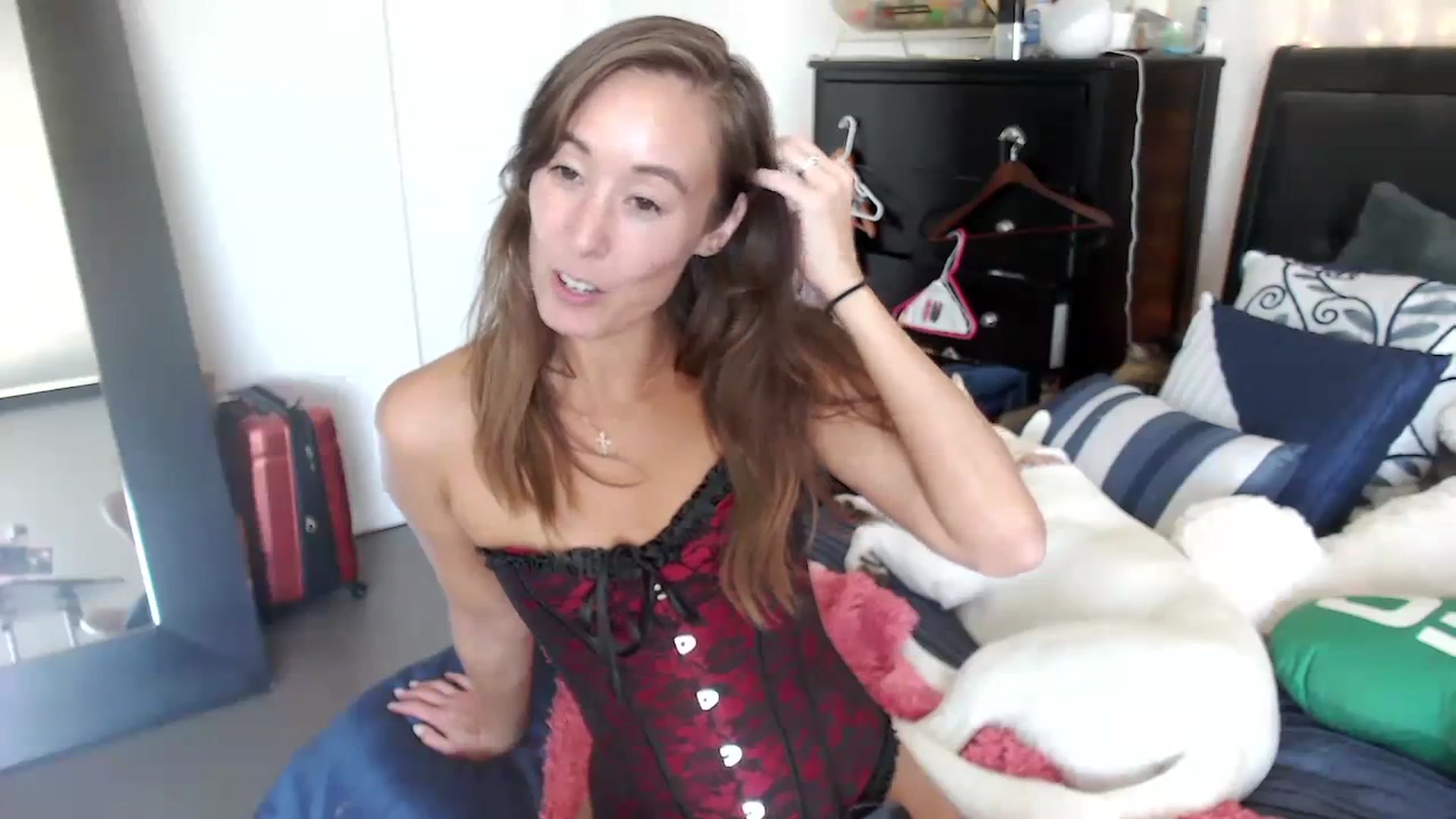 Gallery image thumbnail from Christy_Love's myfreecams stream on, 09/19/2023, 20:40 image 6 of 20