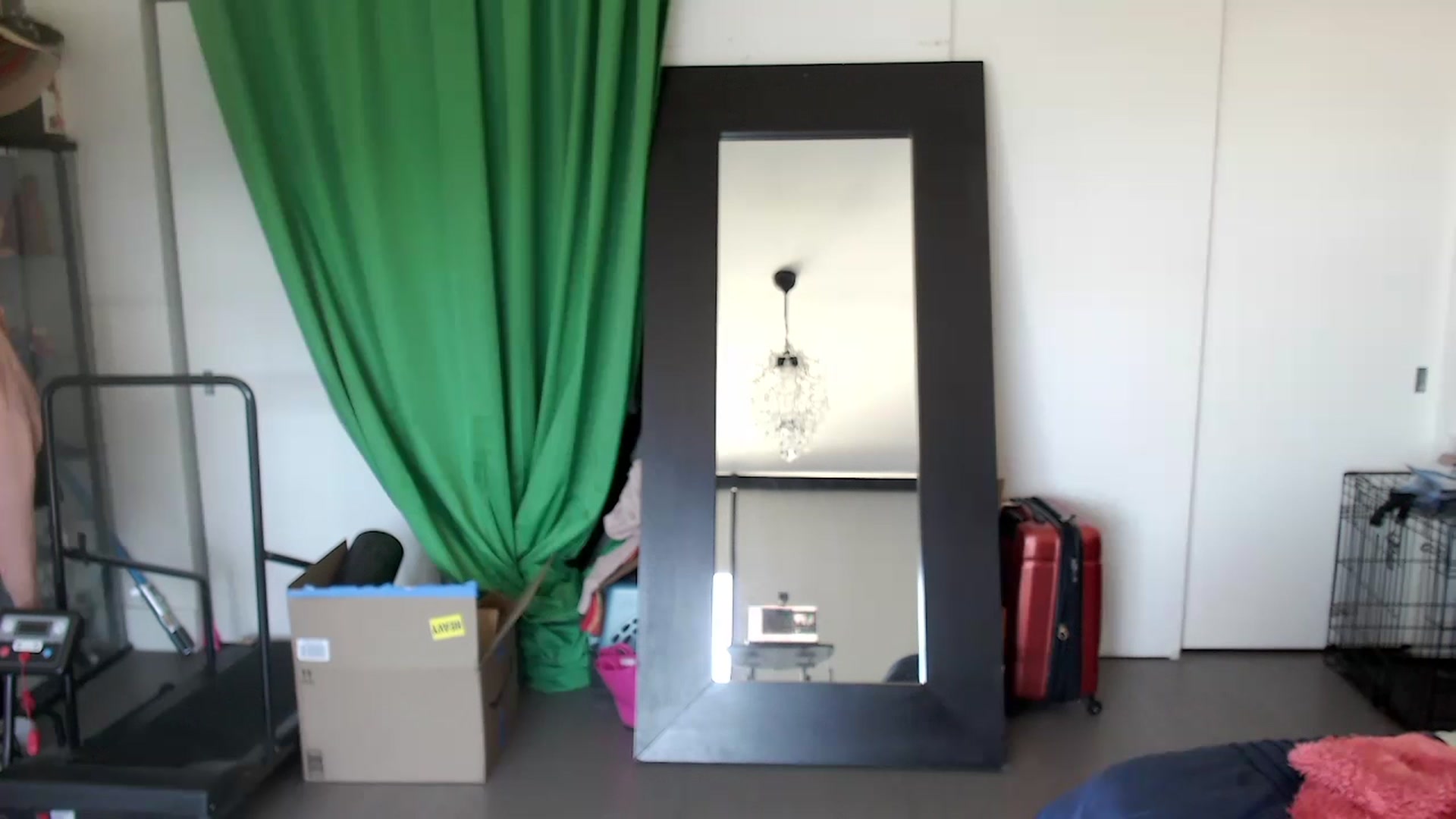 Gallery image thumbnail from Christy_Love's myfreecams stream on, 09/19/2023, 20:40 image 8 of 20