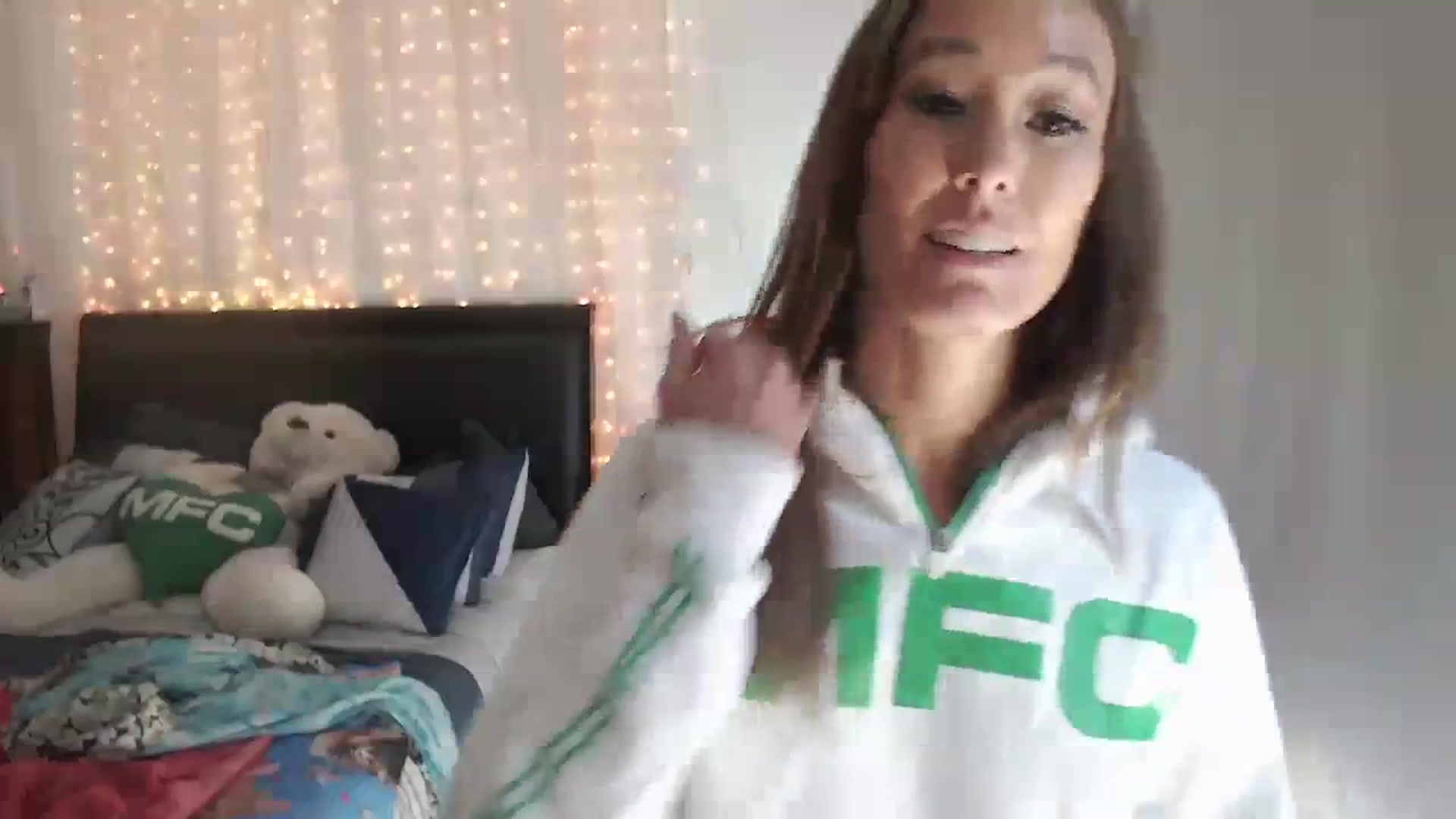Gallery image thumbnail from Christy_Love's myfreecams stream on, 09/23/2023, 19:20 image 2 of 20