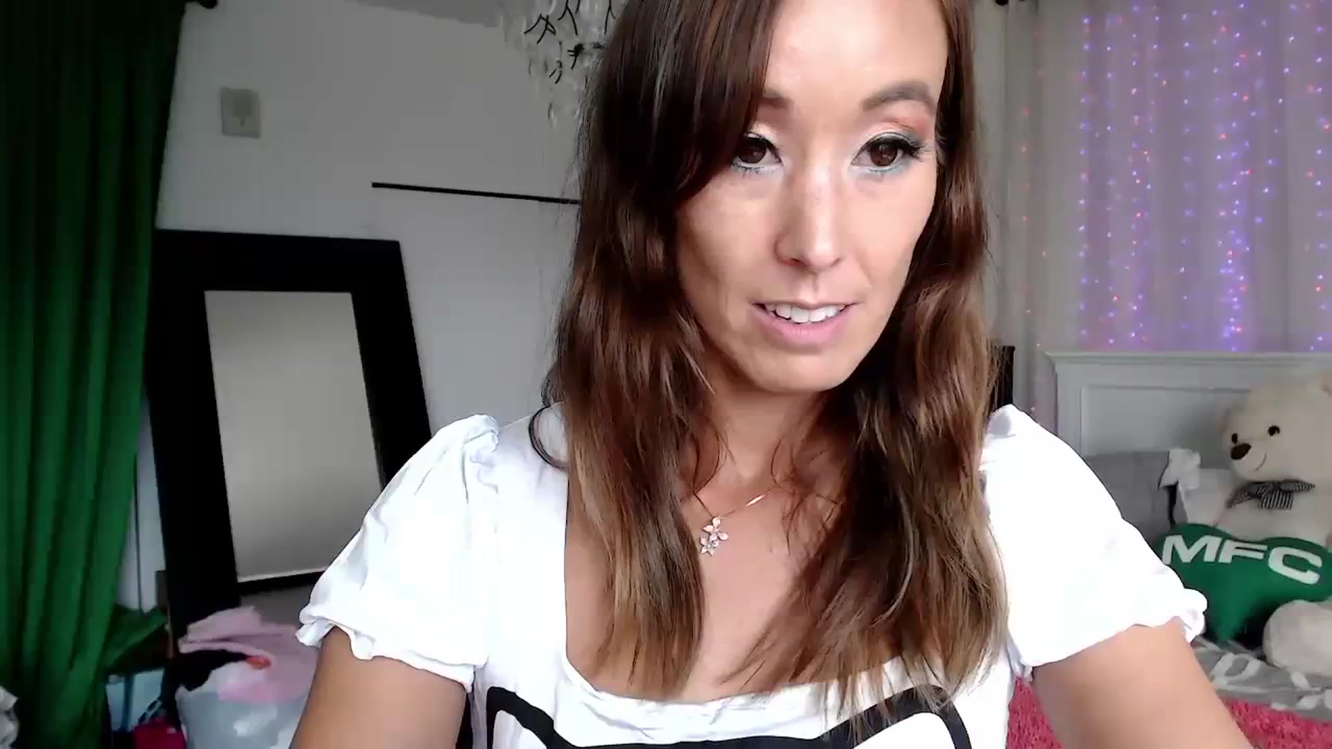 Gallery image thumbnail from Christy_Love's myfreecams stream on, 10/07/2023, 21:21 image 8 of 20