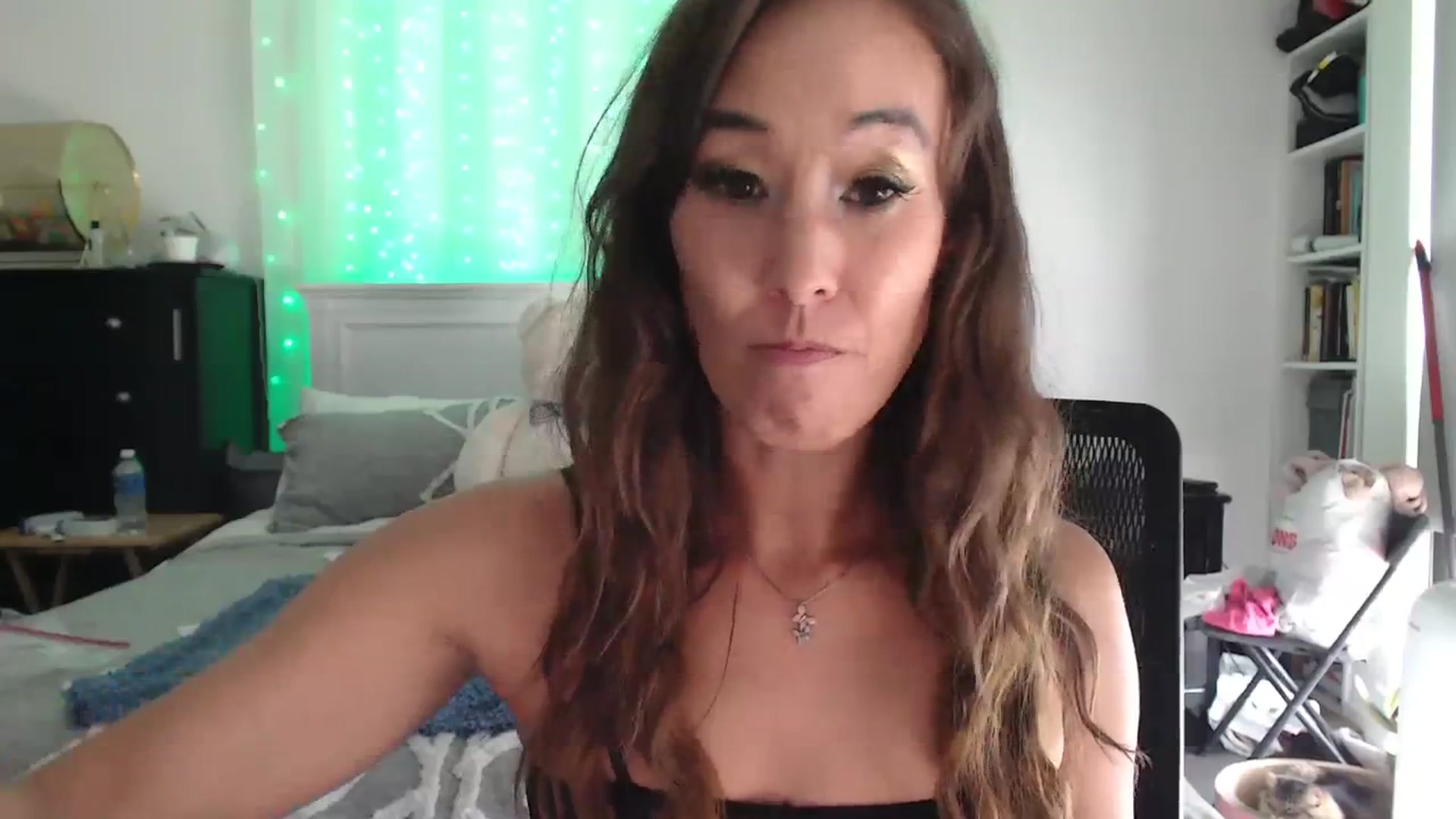 Gallery image thumbnail from Christy_Love's myfreecams stream on, 03/11/2024, 20:40 image 6 of 20