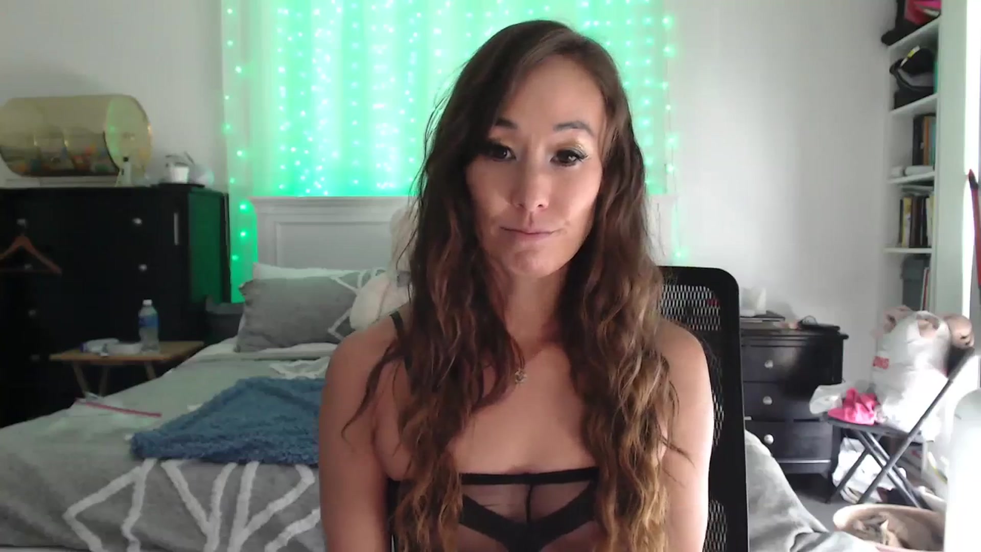 Gallery image thumbnail from Christy_Love's myfreecams stream on, 03/11/2024, 20:40 image 4 of 20