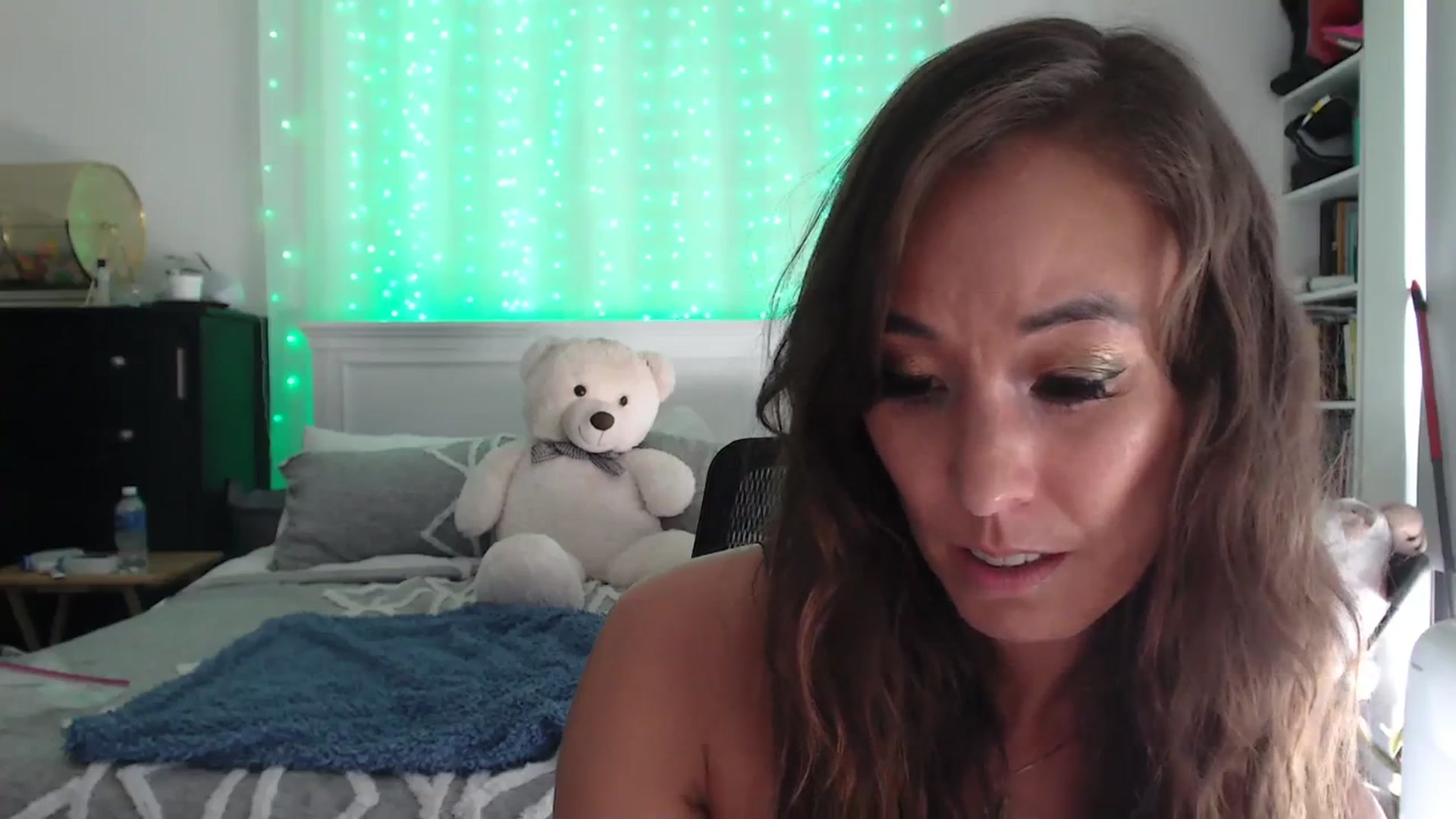 Gallery image thumbnail from Christy_Love's myfreecams stream on, 03/11/2024, 20:40 image 9 of 20