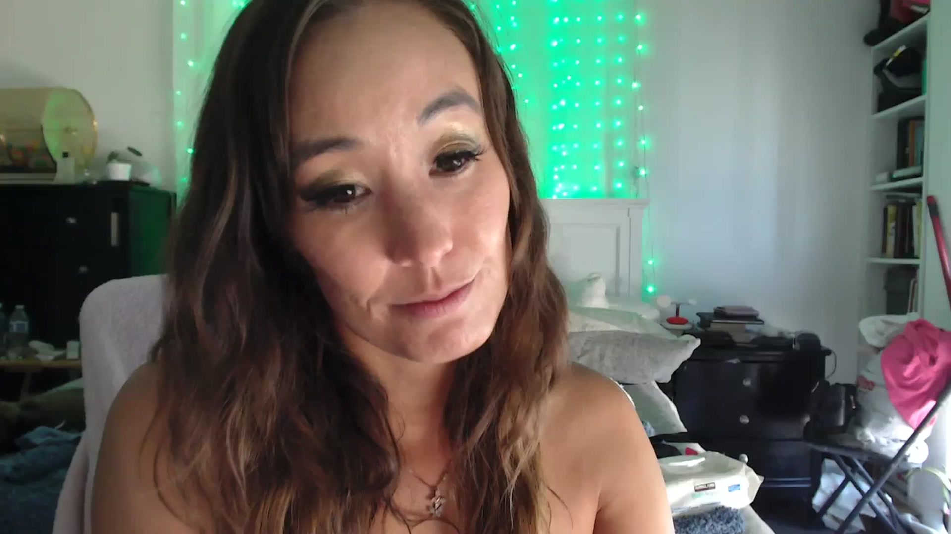 Gallery image thumbnail from Christy_Love's myfreecams stream on, 03/16/2024, 22:03 image 3 of 20