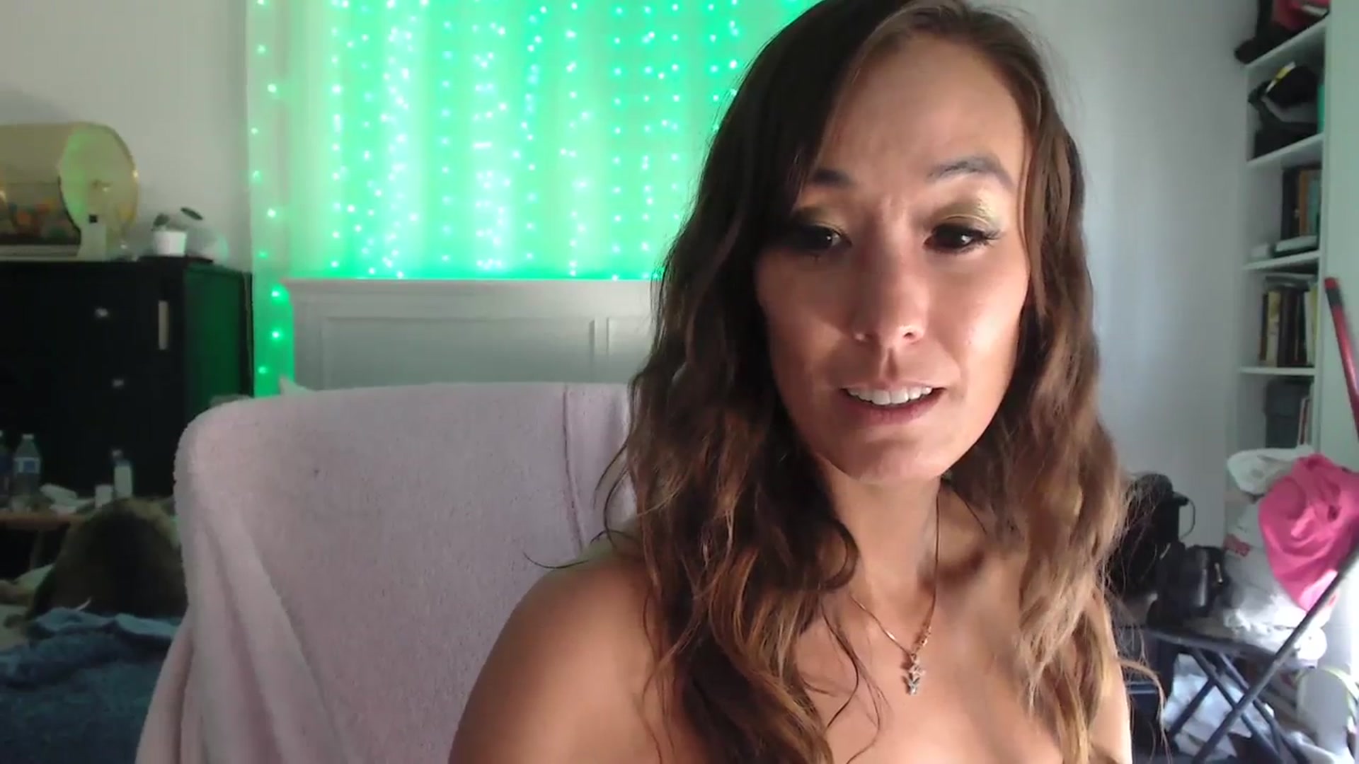 Gallery image thumbnail from Christy_Love's myfreecams stream on, 03/16/2024, 22:03 image 5 of 20