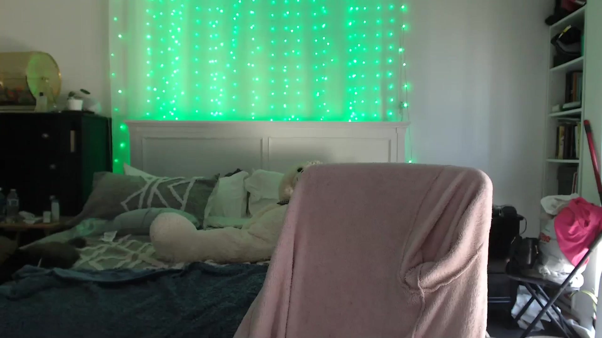 Gallery image thumbnail from Christy_Love's myfreecams stream on, 03/16/2024, 22:03 image 10 of 20