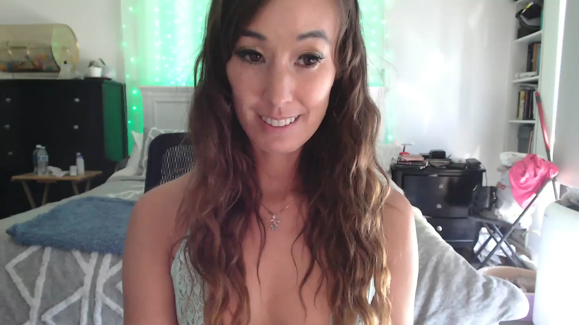 Gallery image thumbnail from Christy_Love's myfreecams stream on, 03/17/2024, 19:45 image 12 of 20