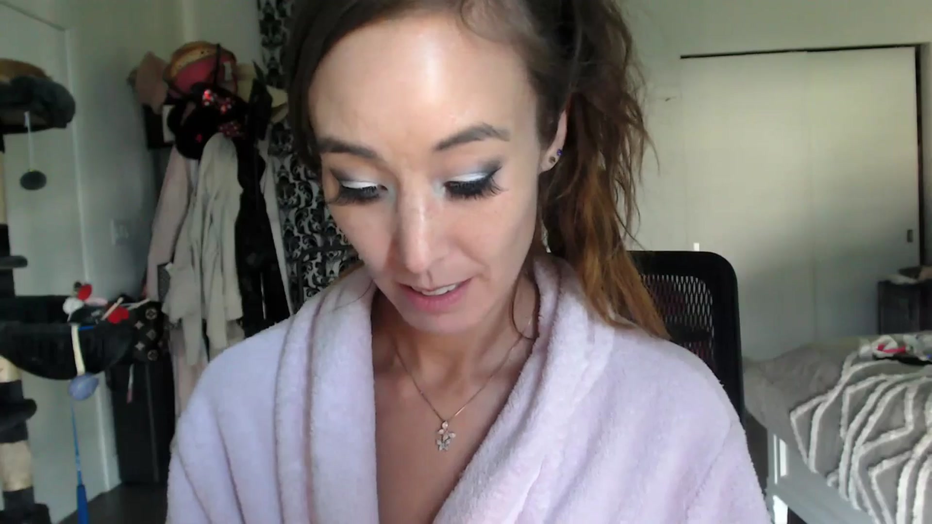 Gallery image thumbnail from Christy_Love's myfreecams stream on, 04/29/2024, 01:03 image 5 of 20