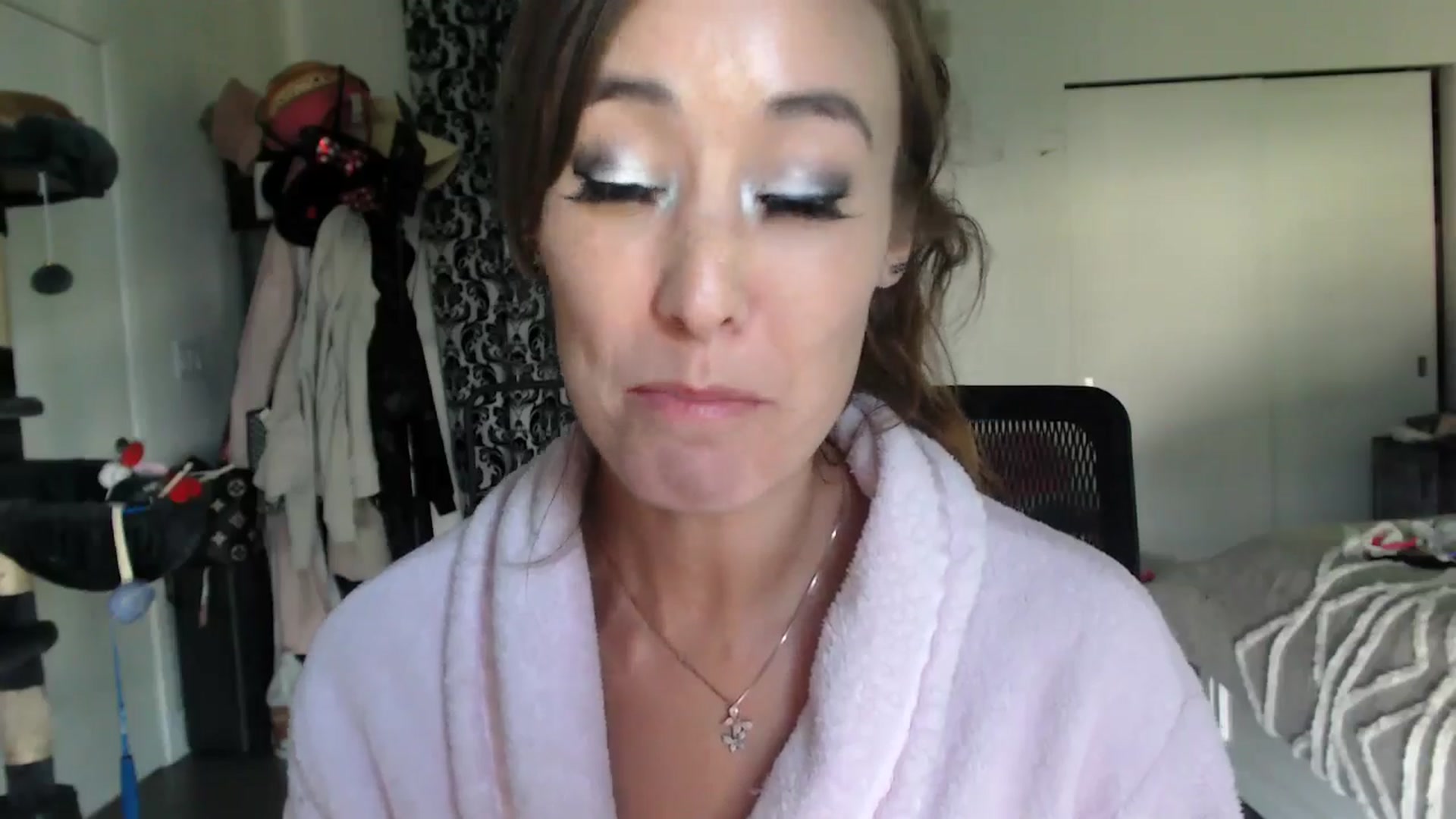 Gallery image thumbnail from Christy_Love's myfreecams stream on, 04/29/2024, 01:03 image 9 of 20