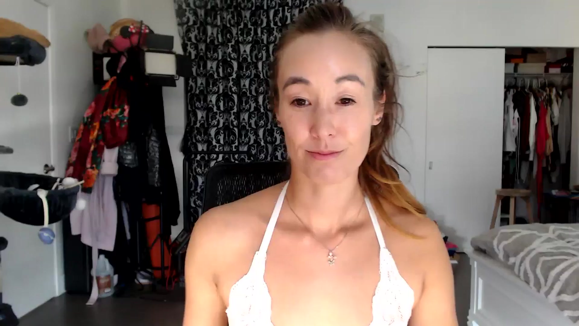 Gallery image thumbnail from Christy_Love's myfreecams stream on, 05/06/2024, 21:37 image 7 of 20