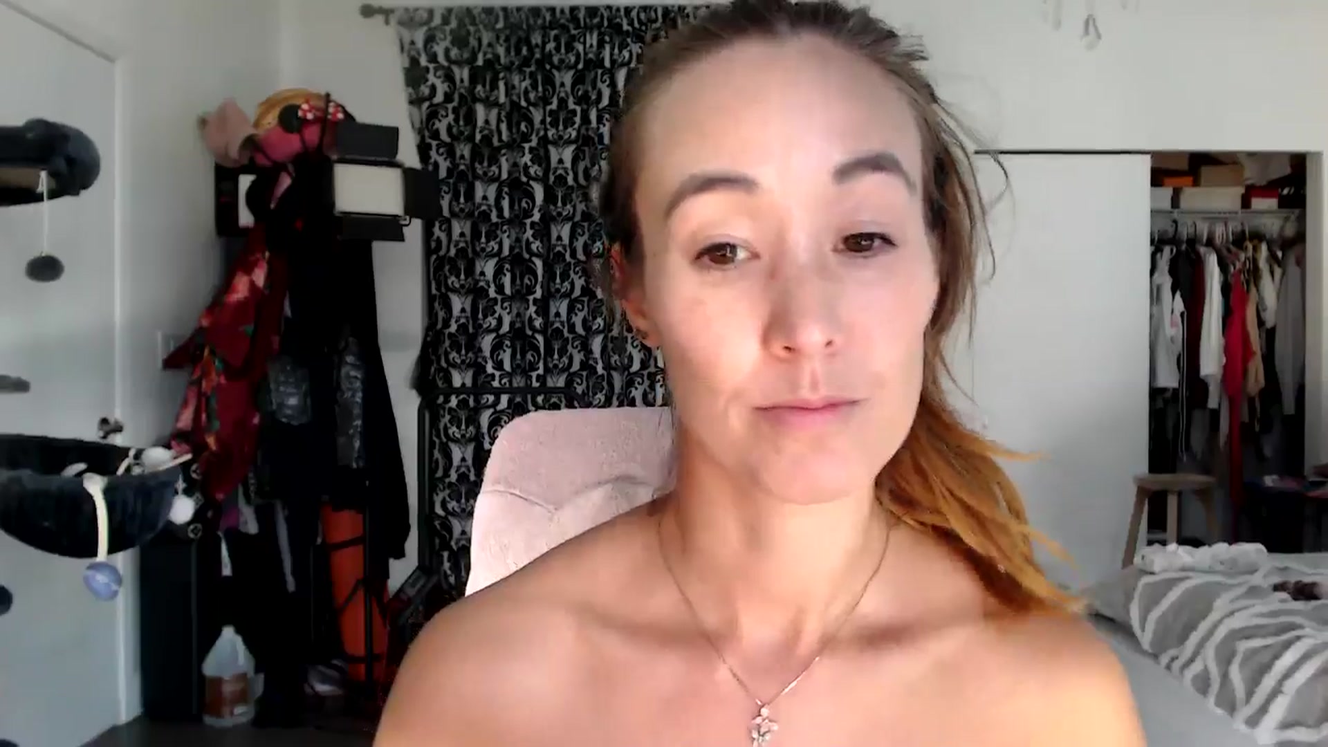 Gallery image thumbnail from Christy_Love's myfreecams stream on, 05/06/2024, 21:37 image 19 of 20