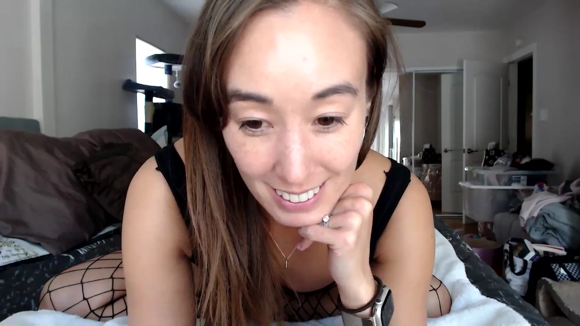 Gallery image thumbnail from Christy_Love's myfreecams stream on, 07/04/2024, 20:04 image 11 of 20