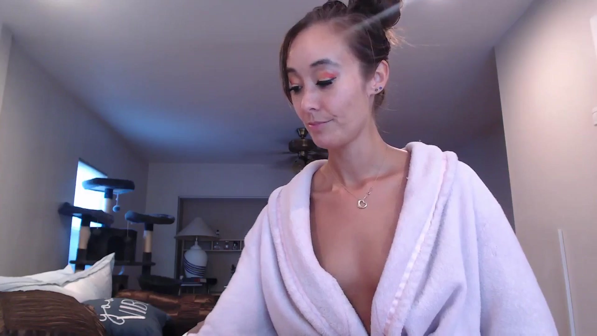Gallery image thumbnail from Christy_Love's myfreecams stream on, 07/05/2024, 01:34 image 8 of 20