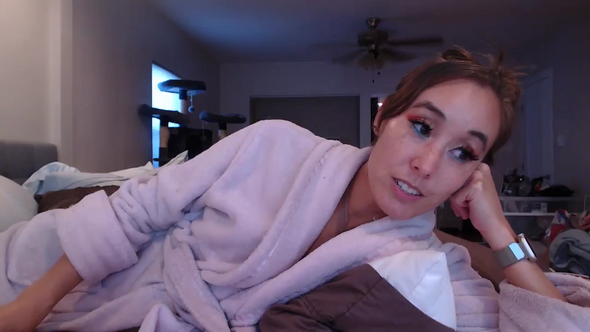 Gallery image thumbnail from Christy_Love's myfreecams stream on, 07/05/2024, 01:34 image 15 of 20