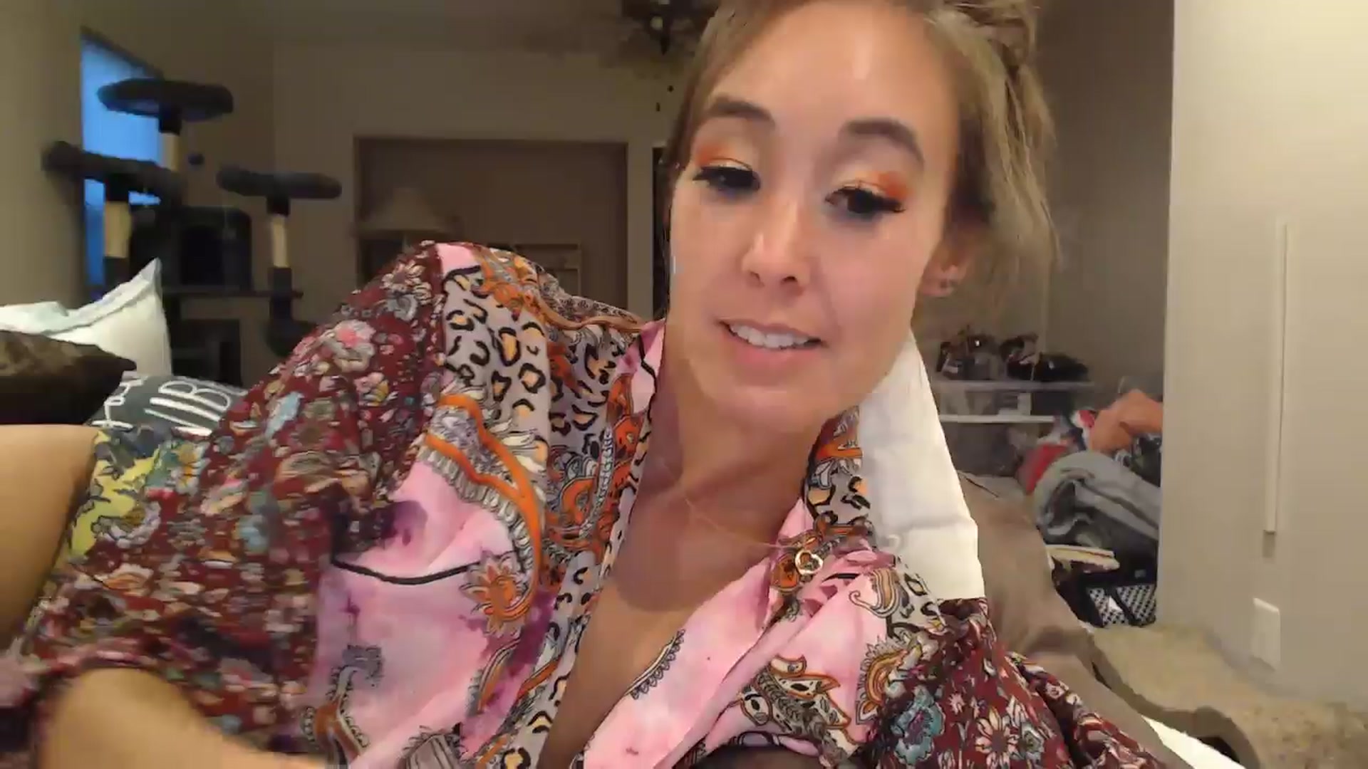 Gallery image thumbnail from Christy_Love's myfreecams stream on, 07/05/2024, 03:16 image 19 of 20