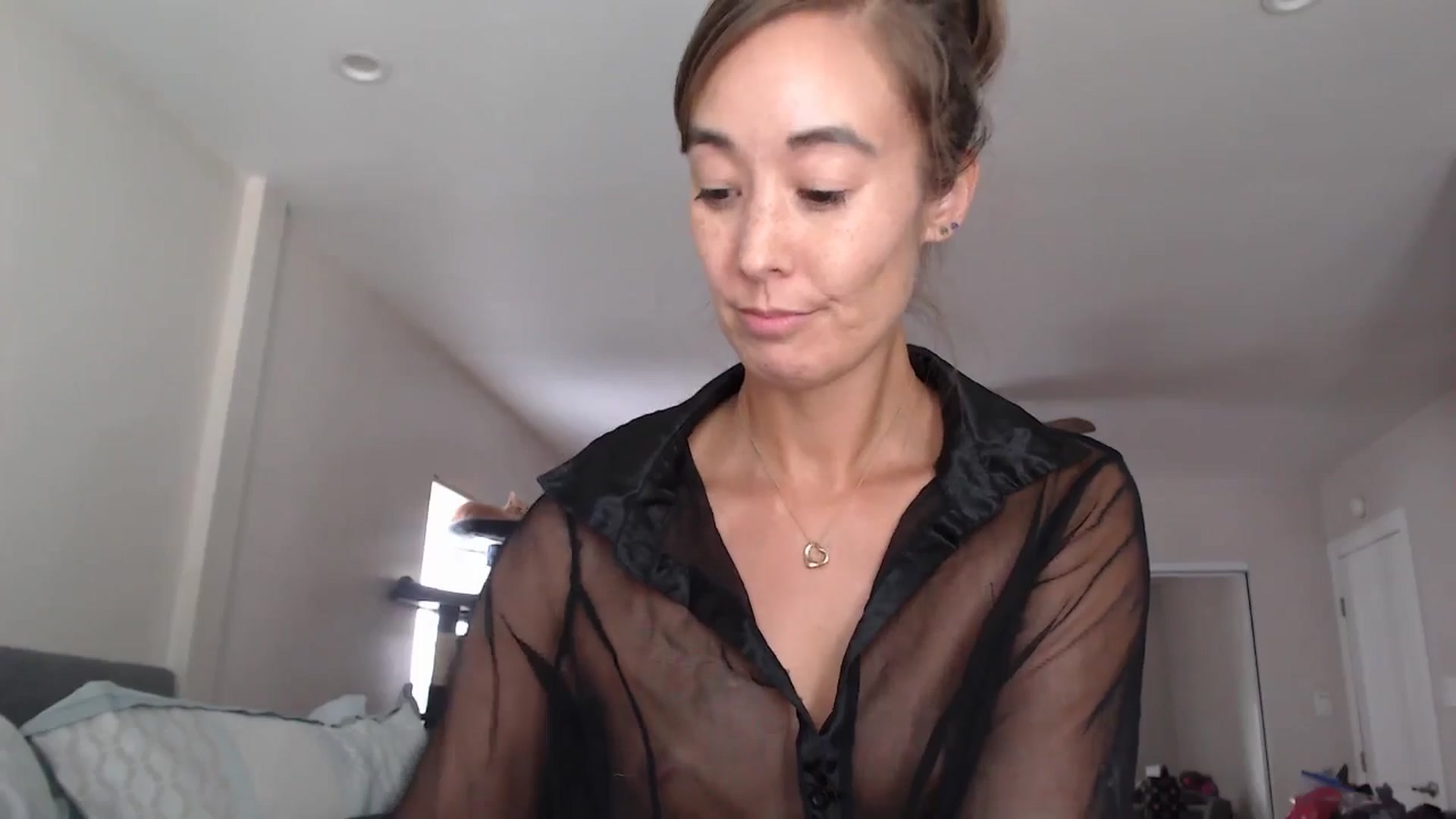 Gallery image thumbnail from Christy_Love's myfreecams stream on, 07/06/2024, 21:18 image 17 of 20
