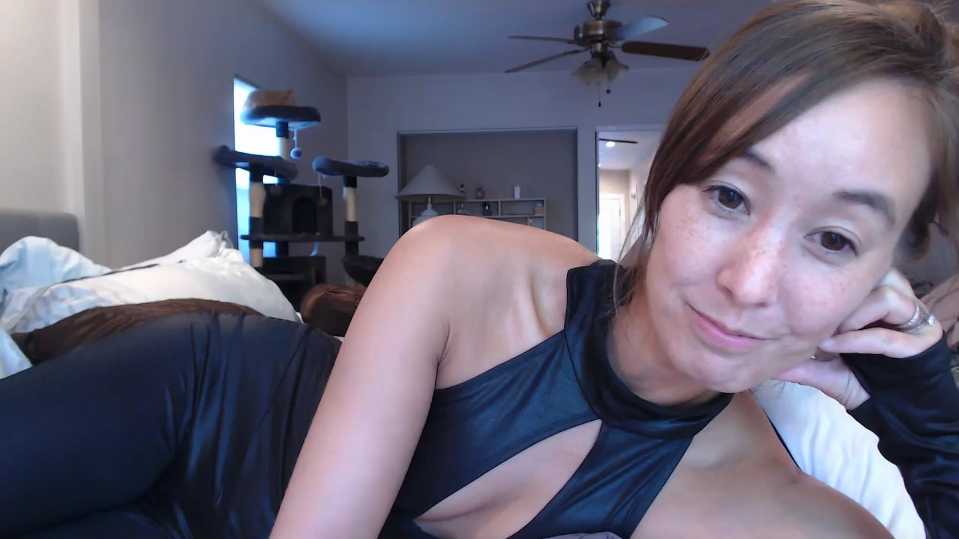 Gallery image thumbnail from Christy_Love's myfreecams stream on, 07/09/2024, 01:38 image 15 of 20