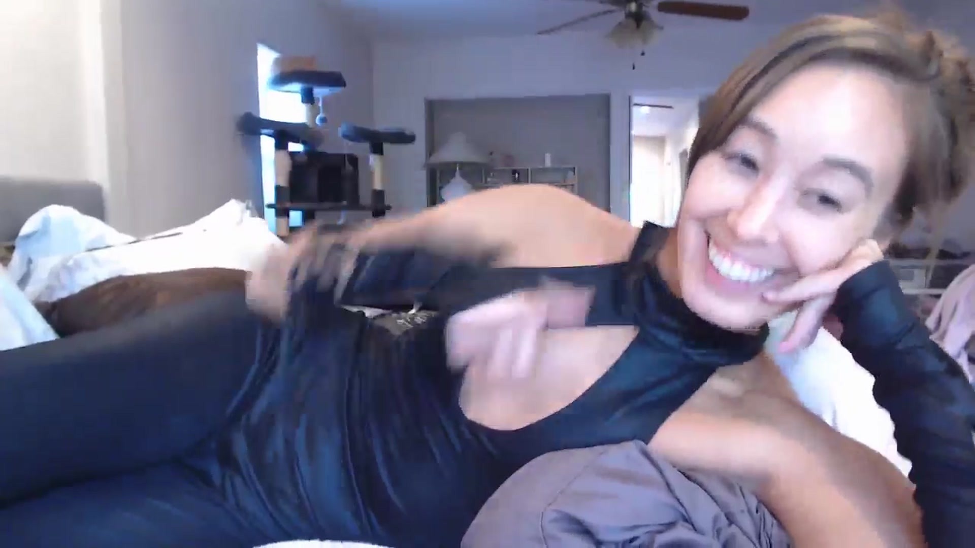 Gallery image thumbnail from Christy_Love's myfreecams stream on, 07/09/2024, 01:38 image 14 of 20