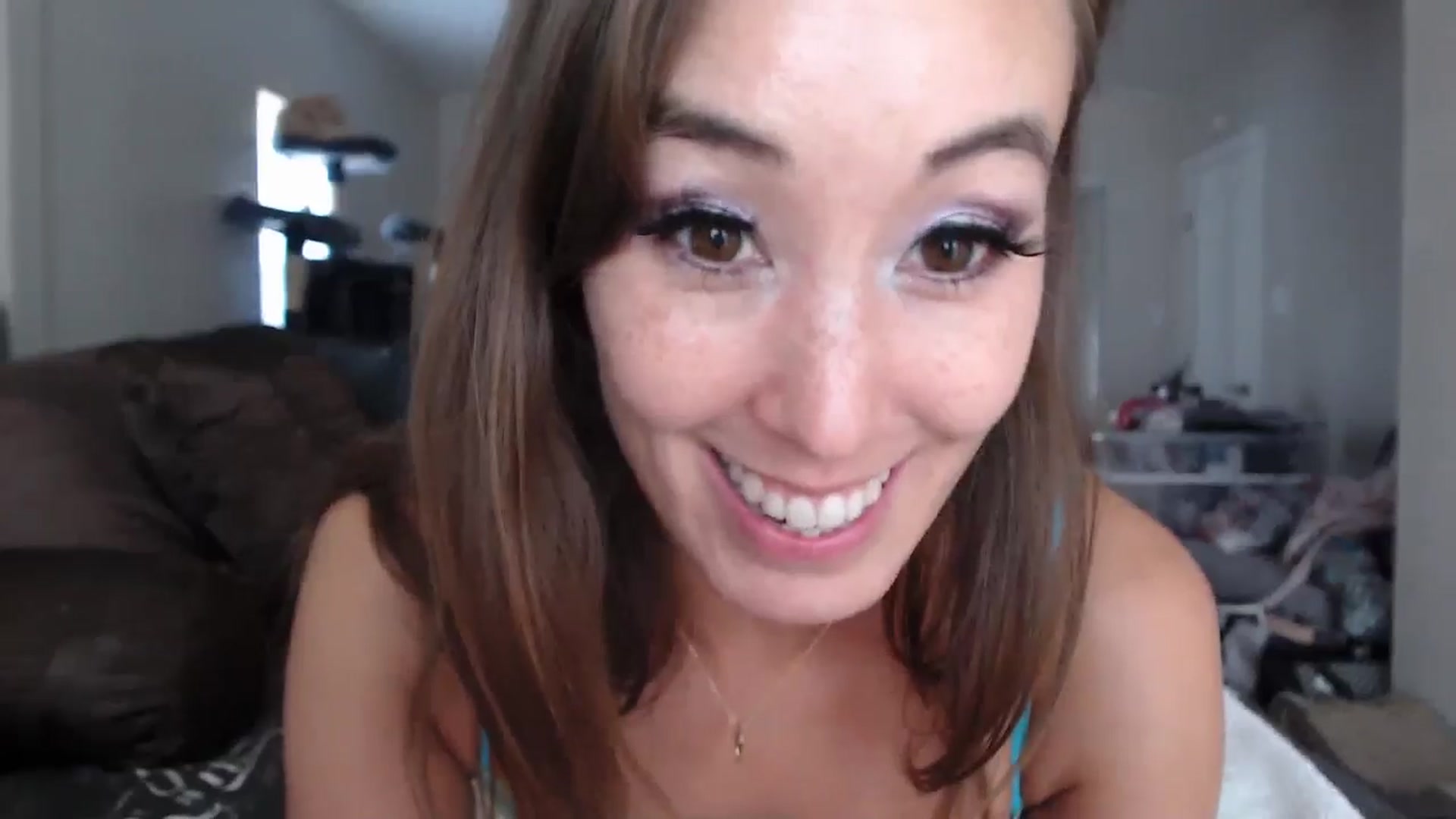 Gallery image thumbnail from Christy_Love's myfreecams stream on, 07/10/2024, 19:23 image 6 of 20