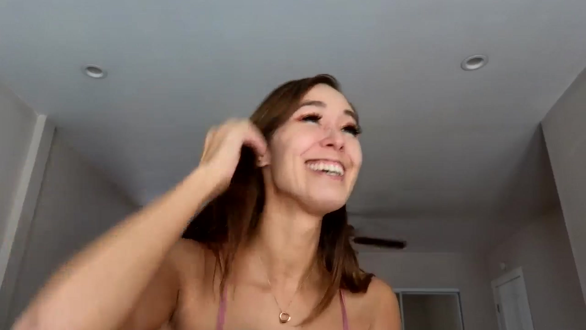 Gallery image thumbnail from Christy_Love's myfreecams stream on, 07/24/2024, 21:06 image 2 of 20