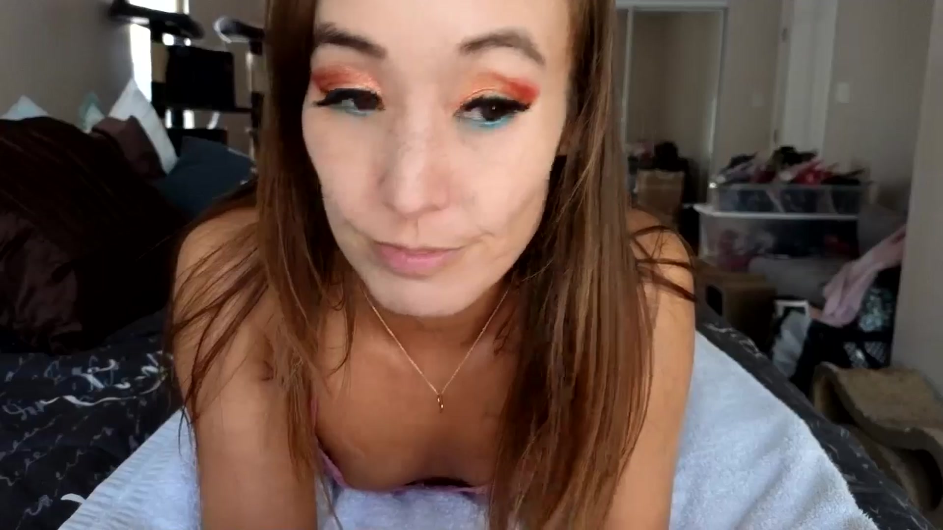 Gallery image thumbnail from Christy_Love's myfreecams stream on, 07/24/2024, 21:06 image 4 of 20