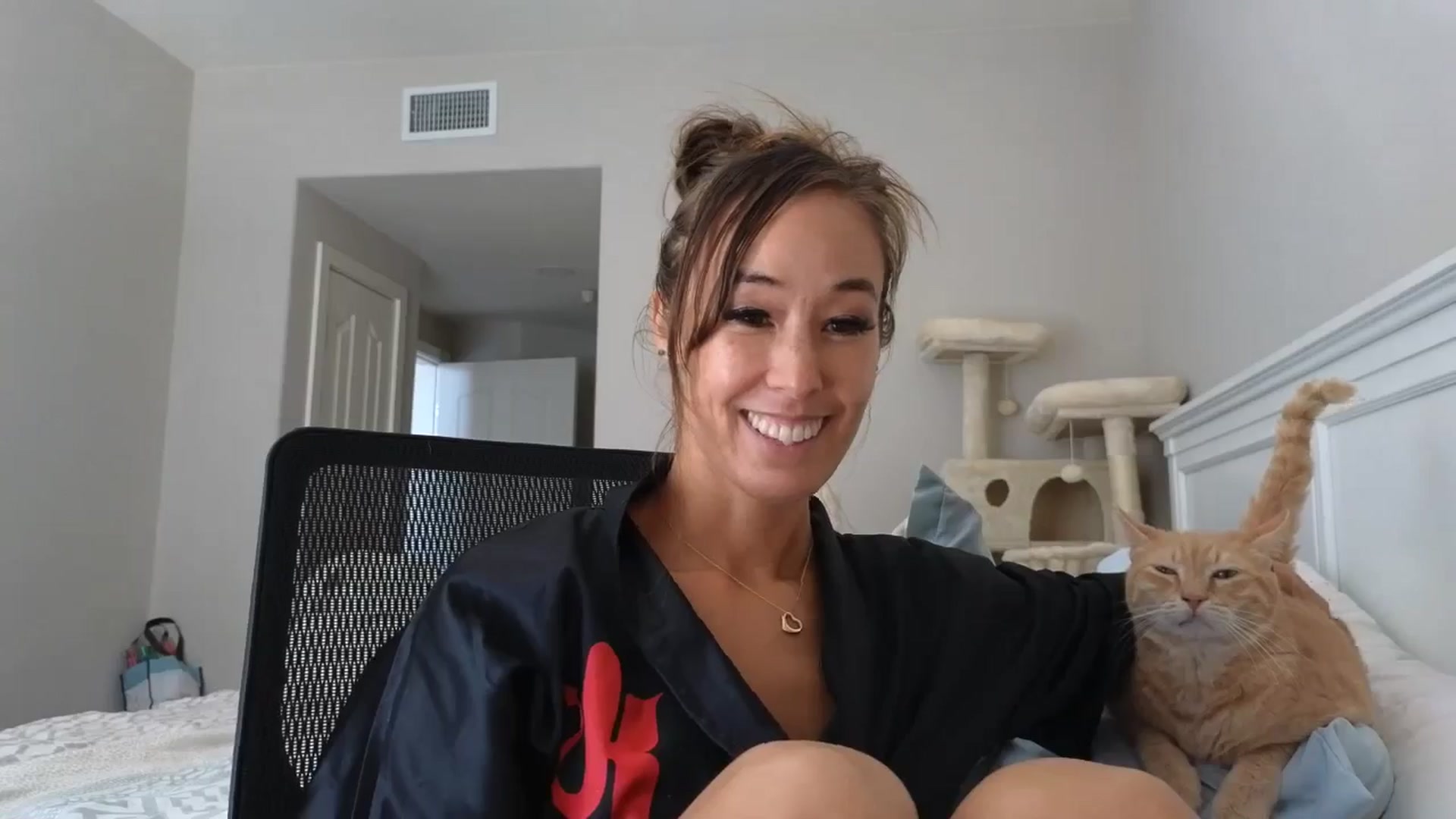 Gallery image thumbnail from Christy_Love's myfreecams stream on, 08/10/2024, 19:51 image 8 of 20