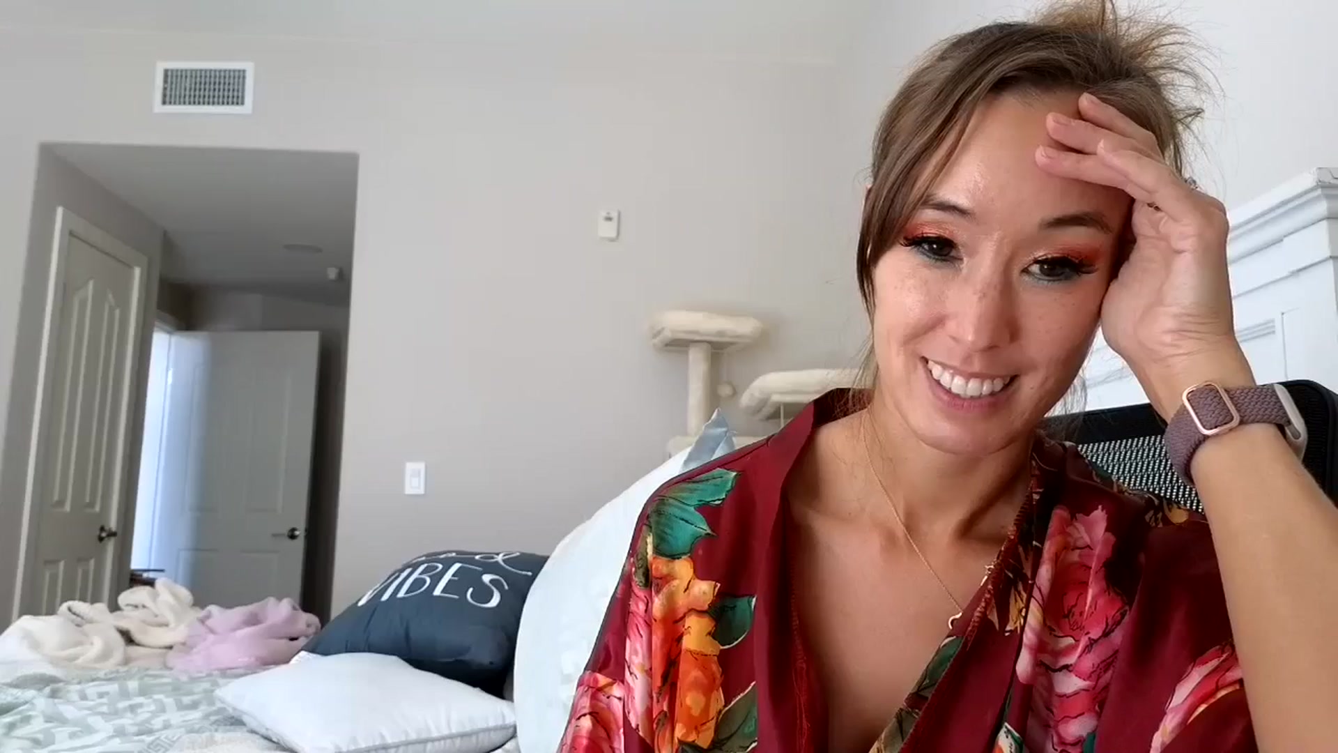 Gallery image thumbnail from Christy_Love's myfreecams stream on, 08/11/2024, 20:33 image 5 of 20