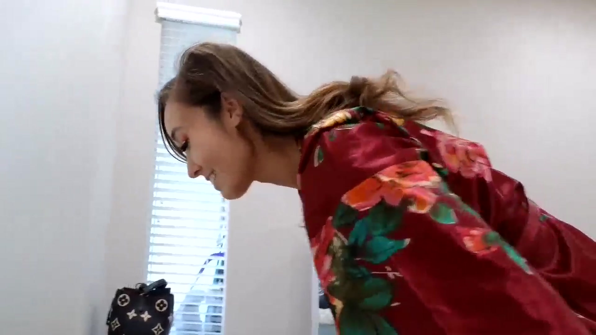 Gallery image thumbnail from Christy_Love's myfreecams stream on, 08/12/2024, 02:42 image 10 of 20