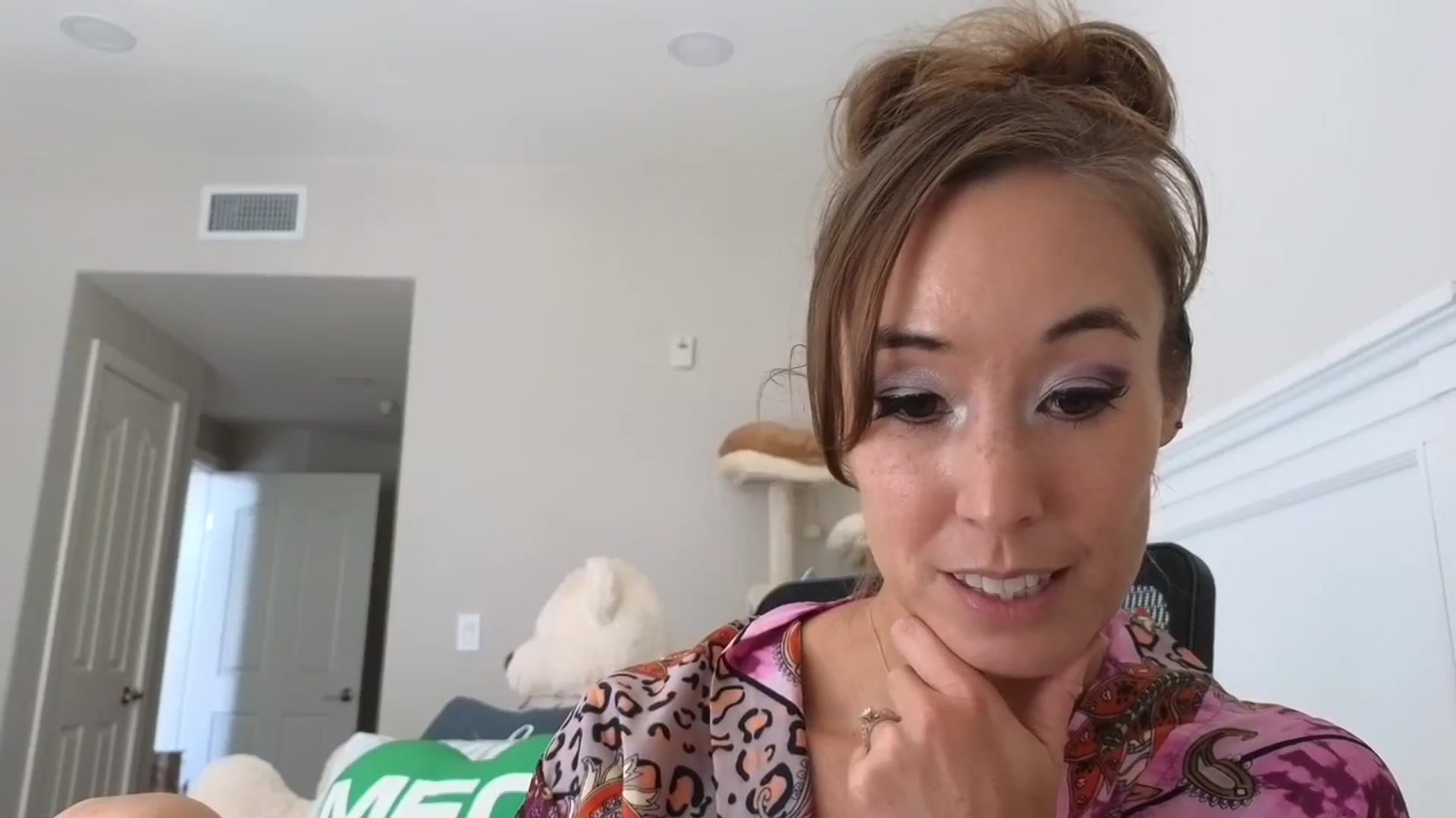 Gallery image thumbnail from Christy_Love's myfreecams stream on, 08/14/2024, 20:17 image 5 of 20