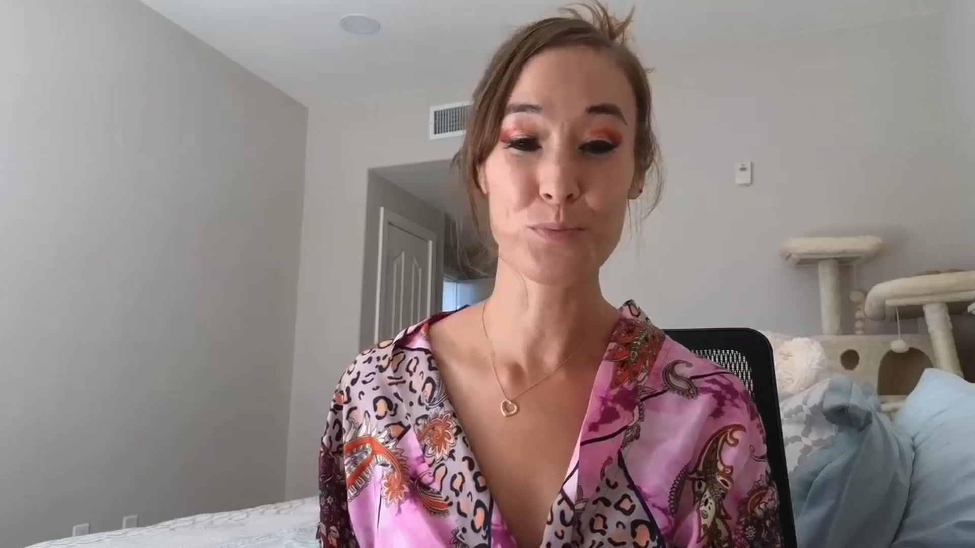Gallery image thumbnail from Christy_Love's myfreecams stream on, 08/16/2024, 19:58 image 14 of 20
