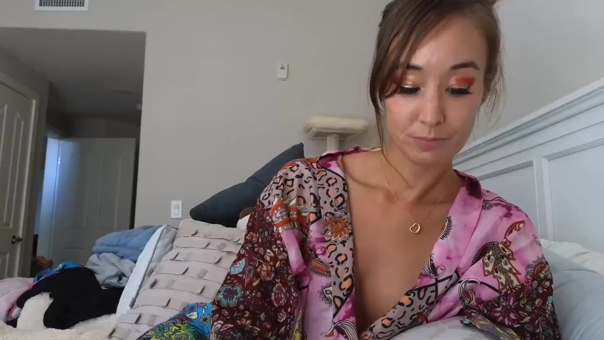 Gallery image thumbnail from Christy_Love's myfreecams stream on, 08/16/2024, 20:55 image 20 of 20