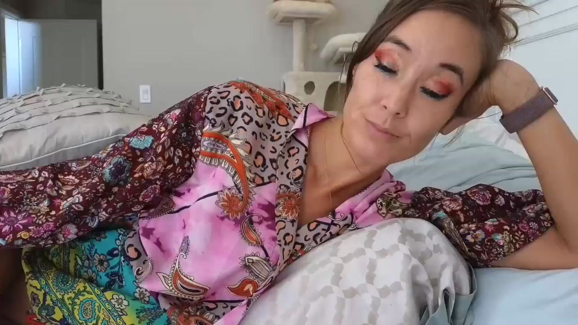 Gallery image thumbnail from Christy_Love's myfreecams stream on, 08/16/2024, 23:17 image 19 of 20