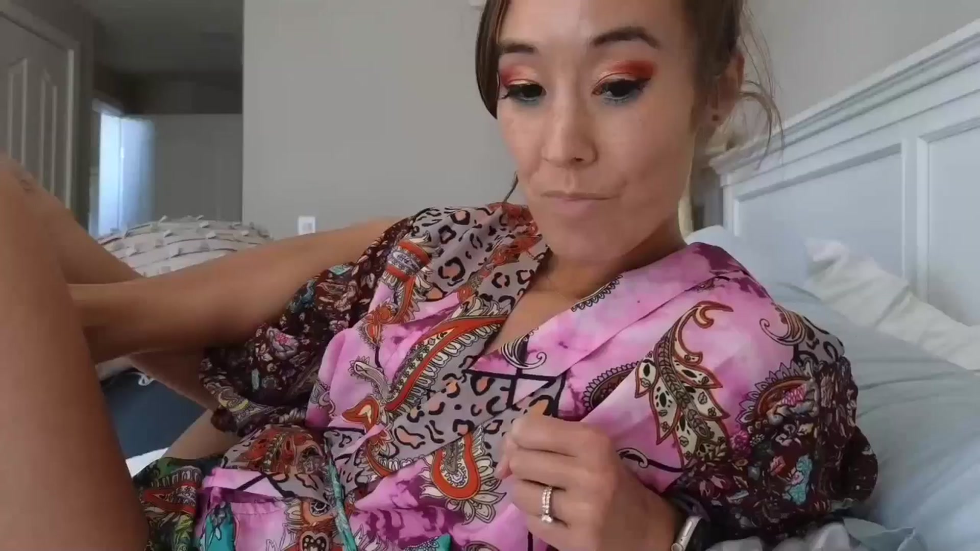 Gallery image thumbnail from Christy_Love's myfreecams stream on, 08/17/2024, 24:09 image 8 of 20
