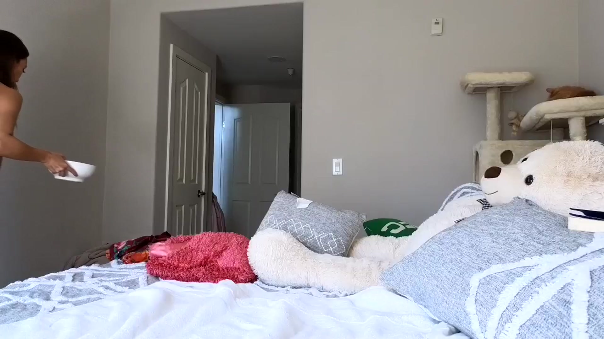 Gallery image thumbnail from Christy_Love's myfreecams stream on, 08/21/2024, 22:01 image 4 of 20