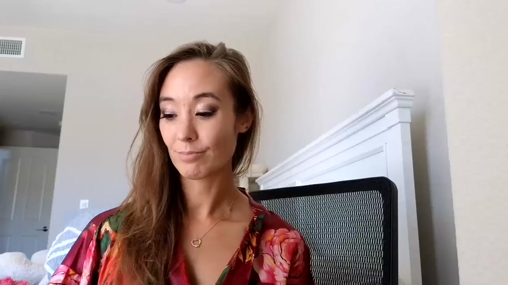Gallery image thumbnail from Christy_Love's myfreecams stream on, 08/27/2024, 19:49 image 17 of 20