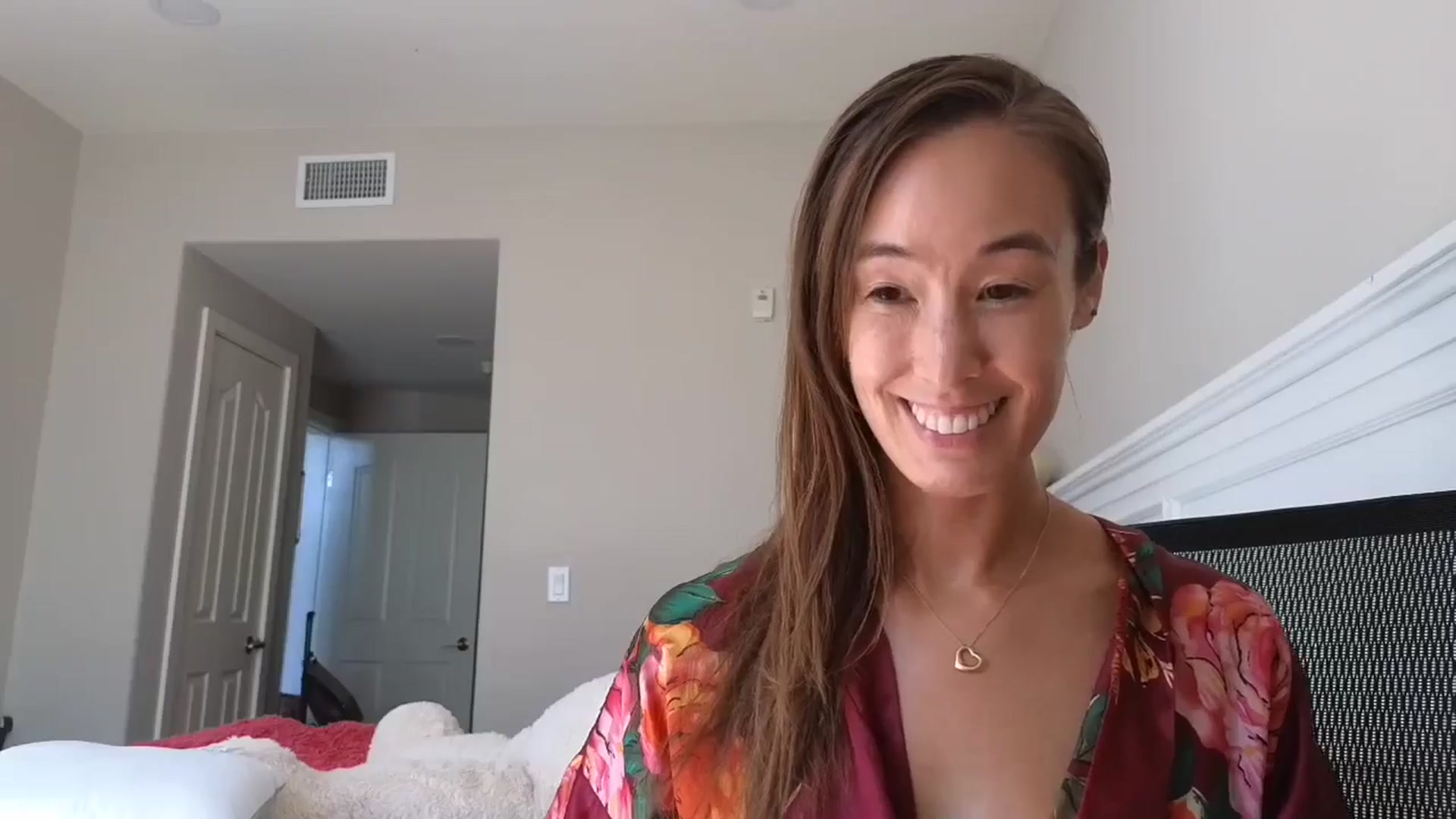 Gallery image thumbnail from Christy_Love's myfreecams stream on, 09/02/2024, 21:14 image 7 of 20