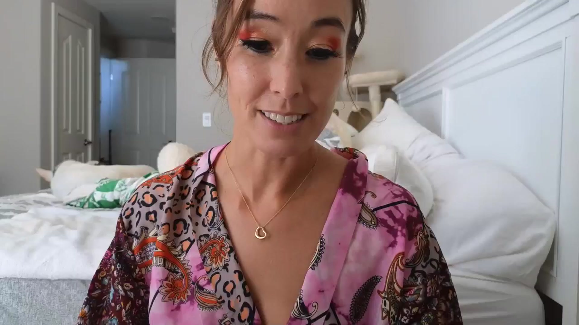 Gallery image thumbnail from Christy_Love's myfreecams stream on, 09/06/2024, 22:03 image 4 of 20