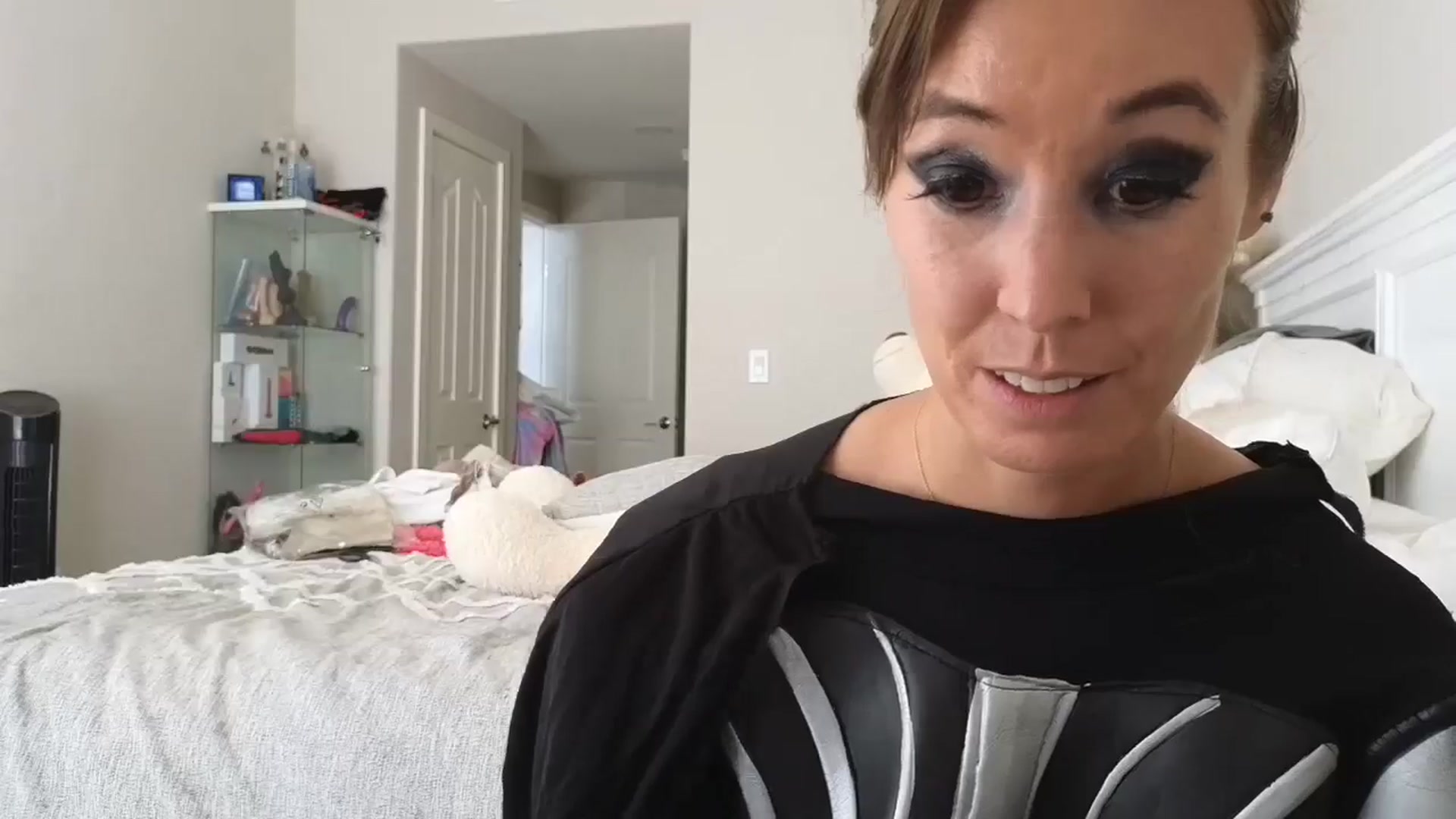 Gallery image thumbnail from Christy_Love's myfreecams stream on, 10/27/2024, 19:47 image 7 of 20