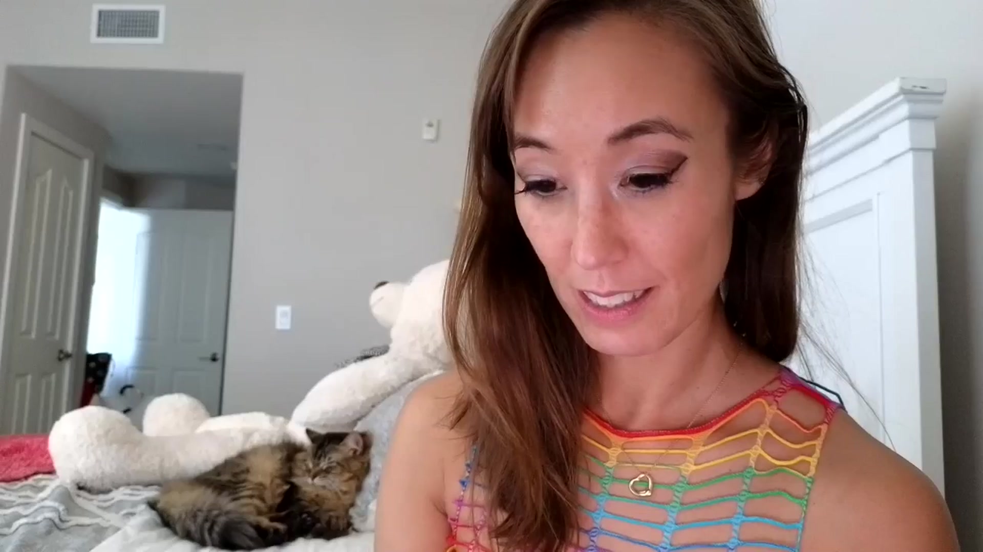 Gallery image thumbnail from Christy_Love's myfreecams stream on, 11/05/2024, 24:24 image 11 of 20