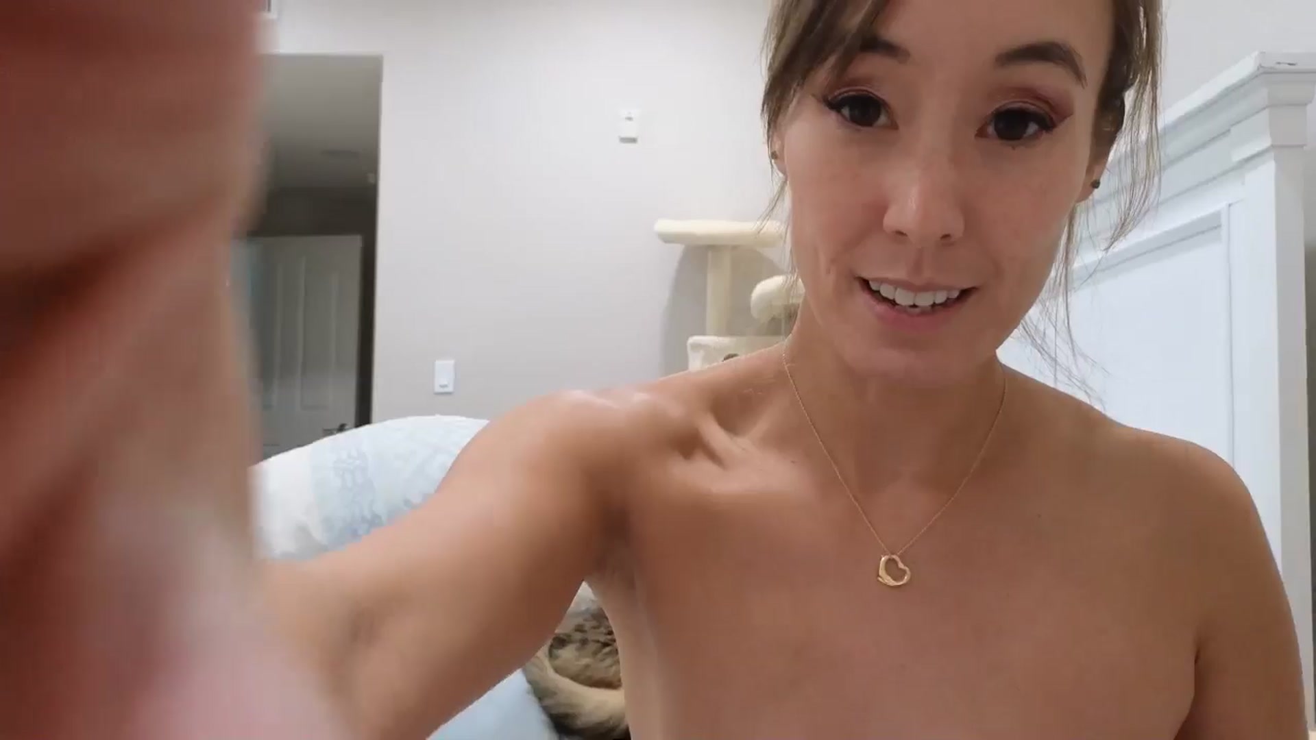 Gallery image thumbnail from Christy_Love's myfreecams stream on, 11/11/2024, 24:31 image 20 of 20