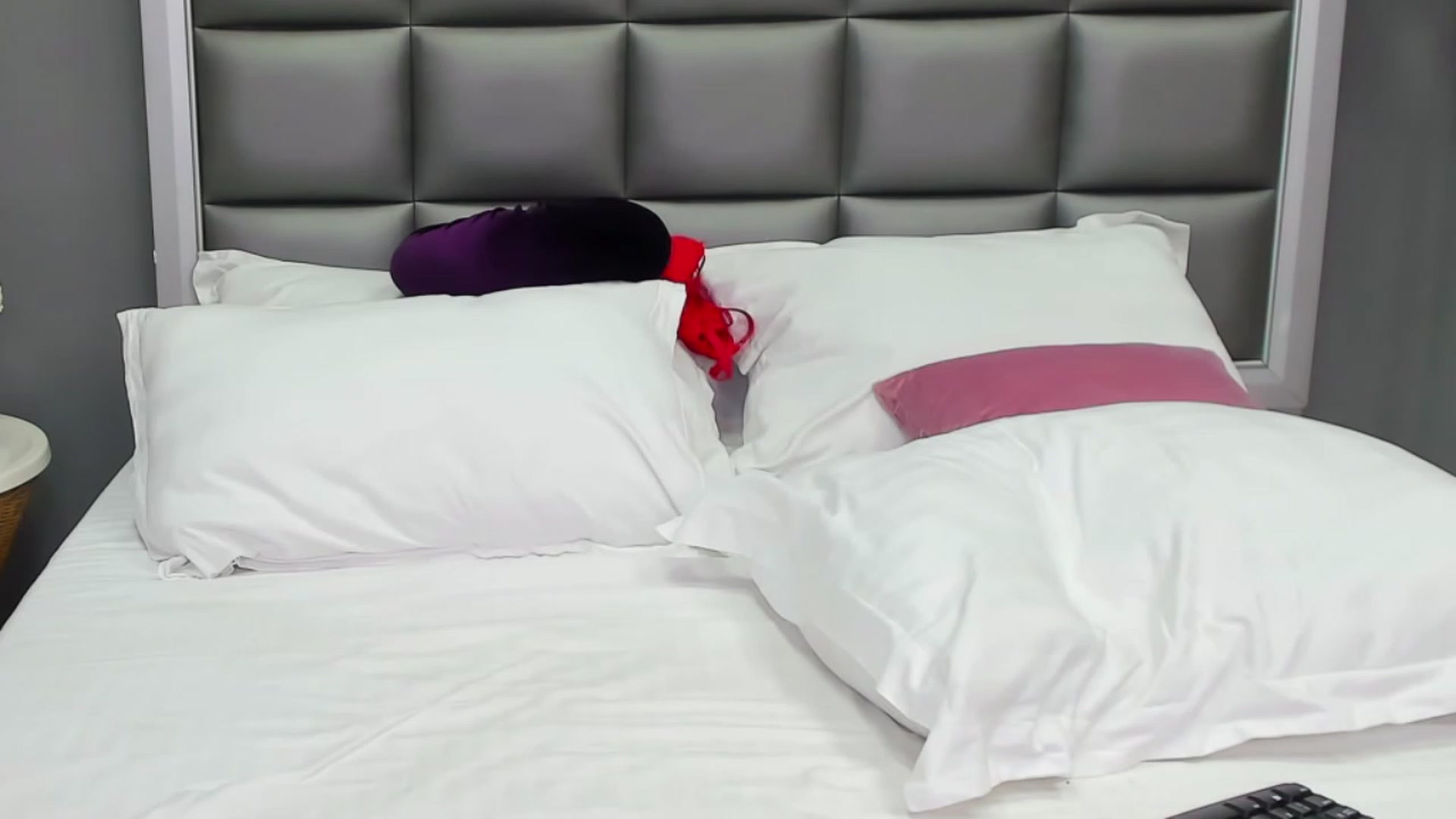 Gallery image thumbnail from ChristynaRos's myfreecams stream on, 02/11/2023, 03:33 image 4 of 20