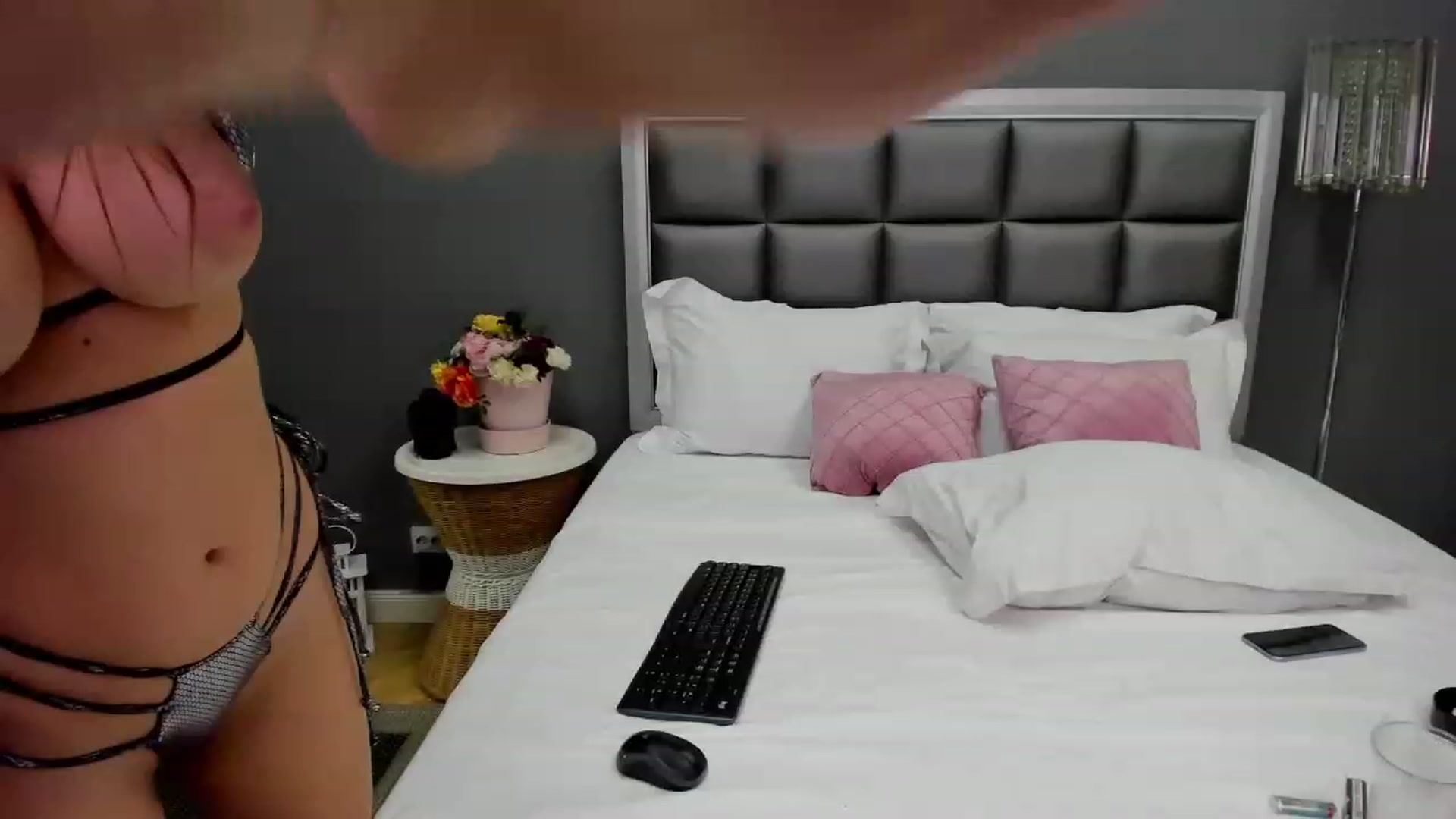 Gallery image thumbnail from ChristynaRos's myfreecams stream on, 02/23/2023, 21:29 image 12 of 20