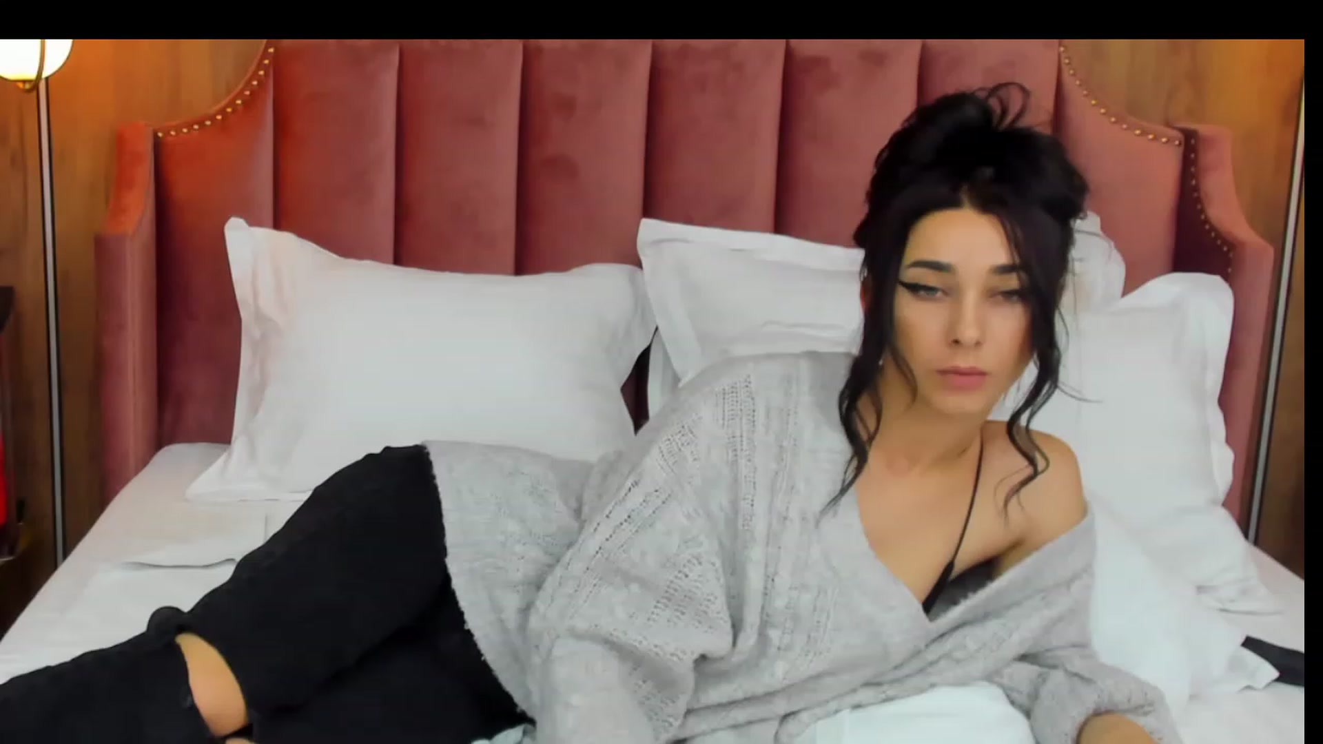 Gallery image thumbnail from ChristynaRos's myfreecams stream on, 03/01/2023, 03:36 image 15 of 20