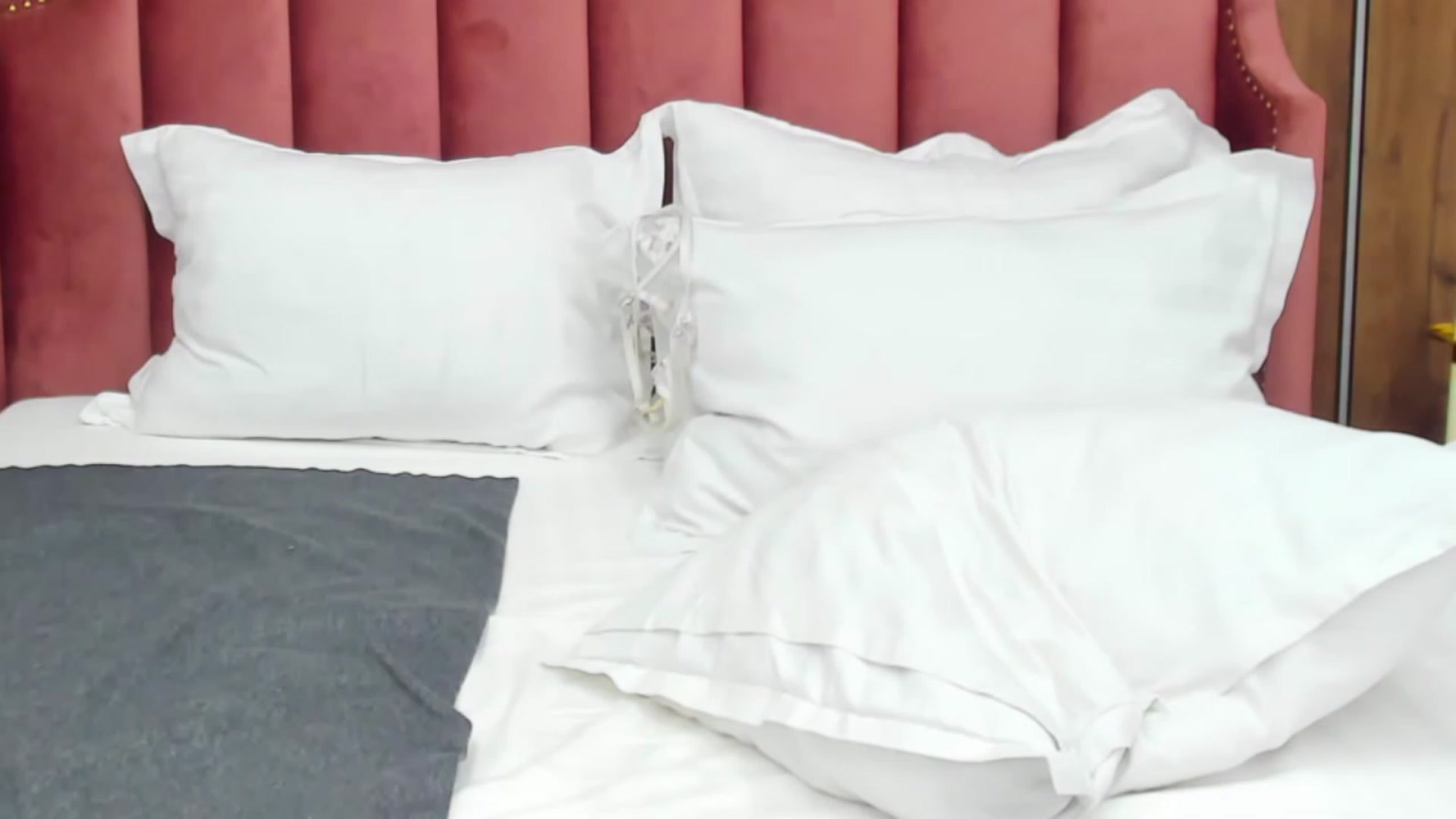Gallery image thumbnail from ChristynaRos's myfreecams stream on, 03/03/2023, 03:40 image 3 of 20