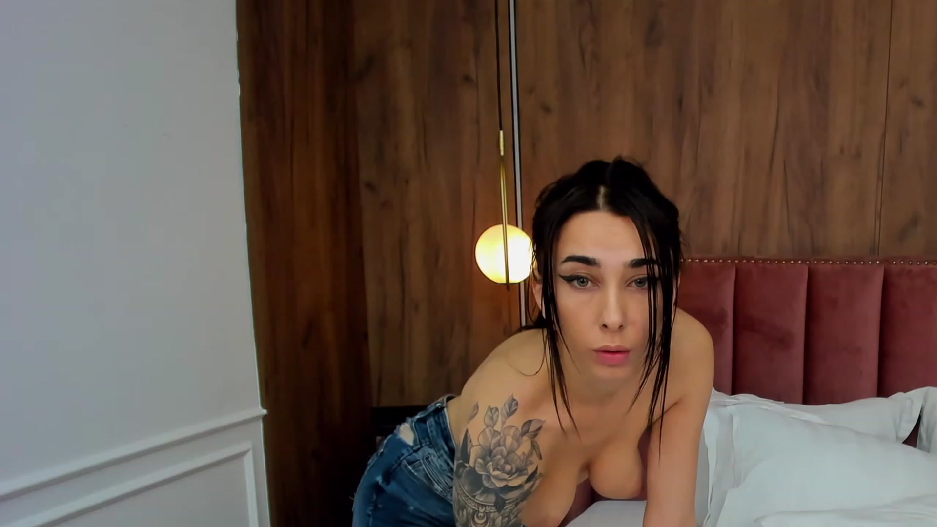 Gallery image thumbnail from ChristynaRos's myfreecams stream on, 03/08/2023, 03:41 image 14 of 20