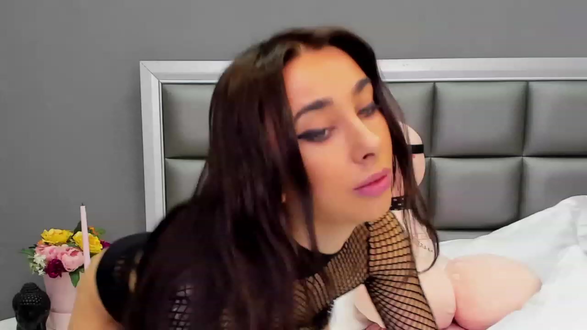 Gallery image thumbnail from ChristynaRos's myfreecams stream on, 03/22/2023, 03:22 image 3 of 20
